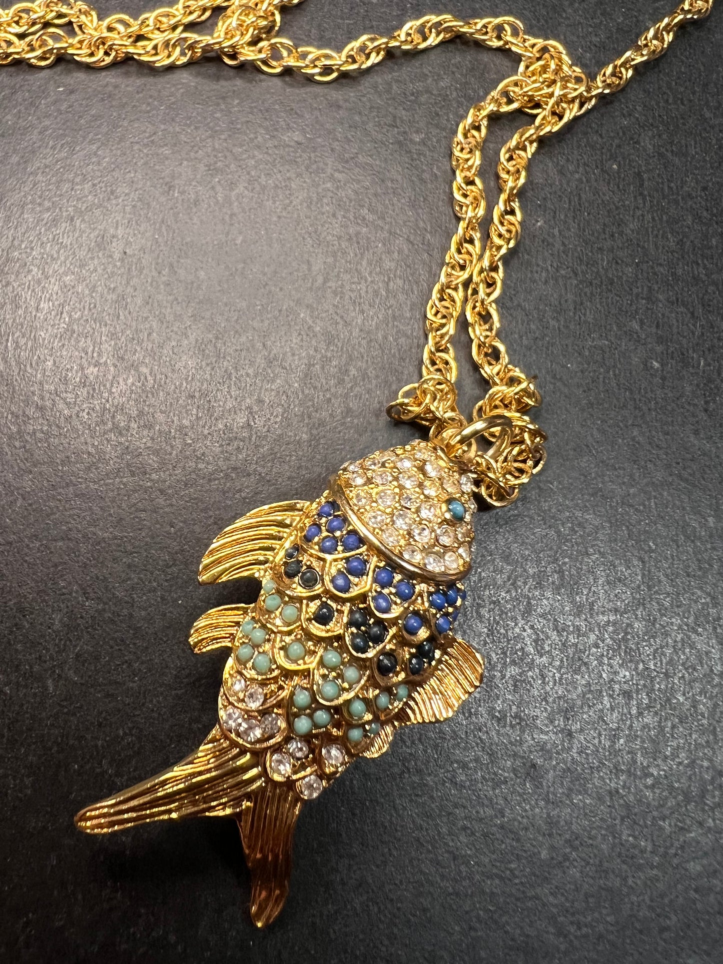 Vintage Ann Taylor gold tone fish pendant necklace