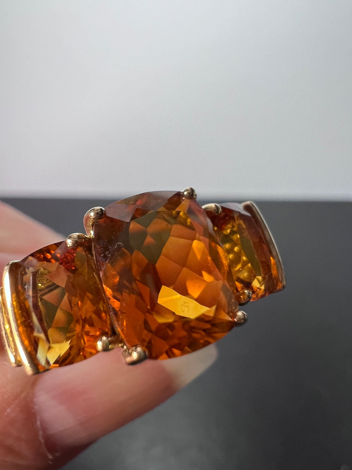 10k gold Mandarin citrine 3 stone Samuel Aaron ring size 9