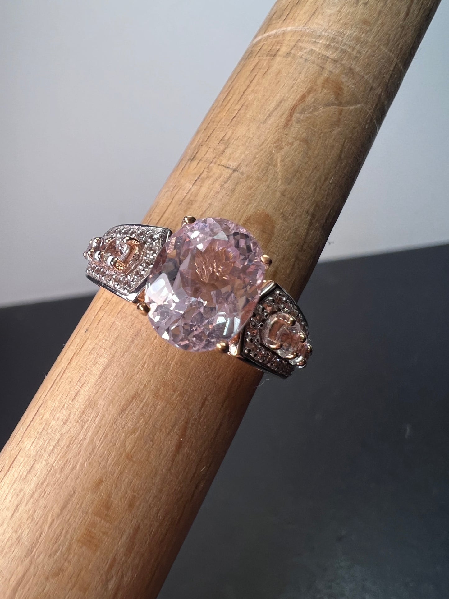 Kunzite and white topaz 18k rose gold over sterling silver ring size 9