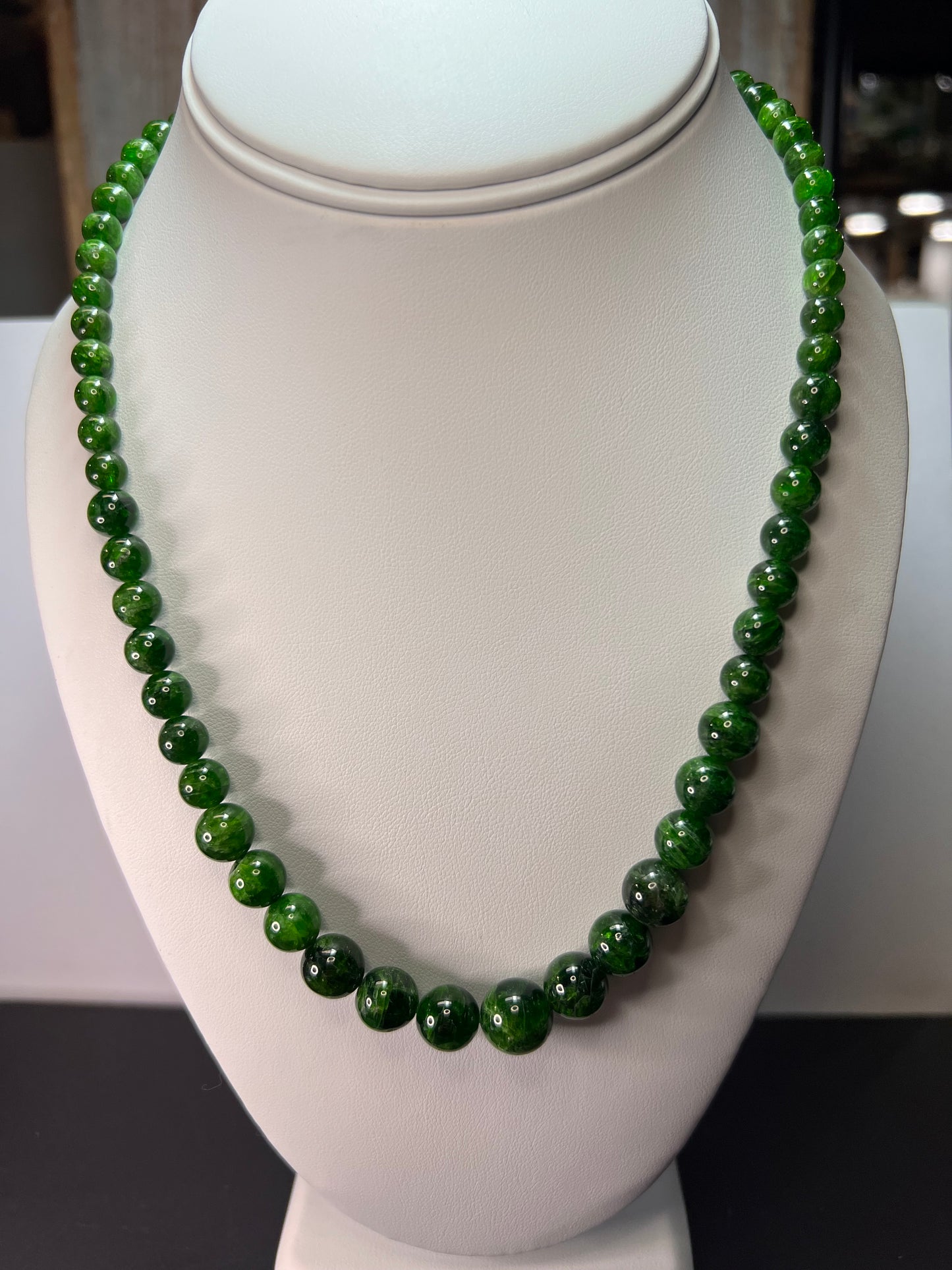 Russian green chrome diopside graduated beaded bolo sterling silver necklace