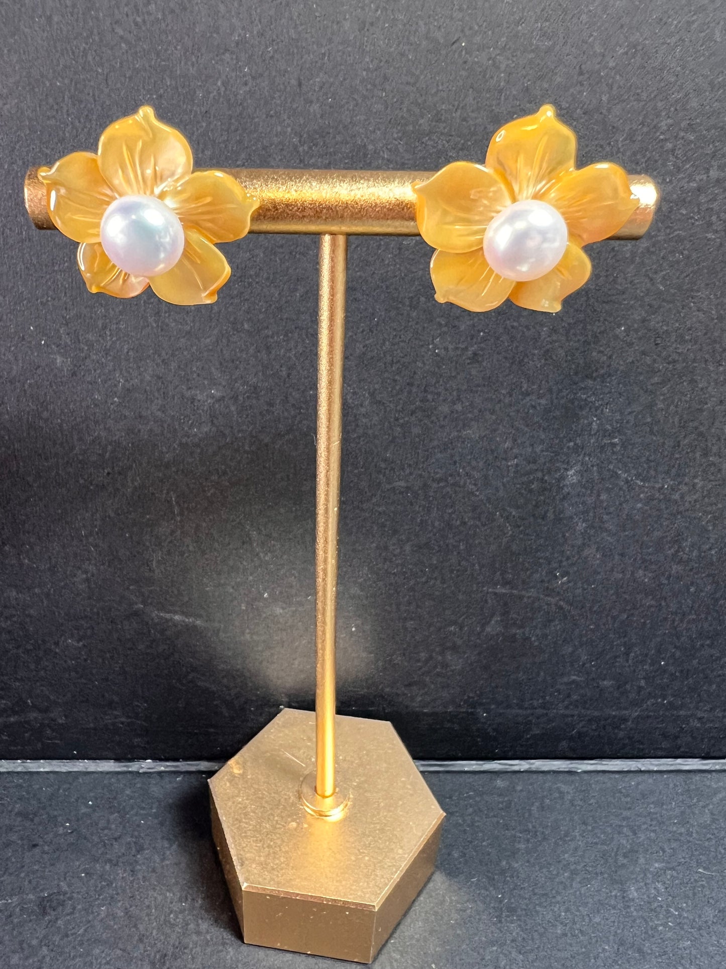 Vintage dead stock set of mother of pearl plumeria stud earrings in sterling silver