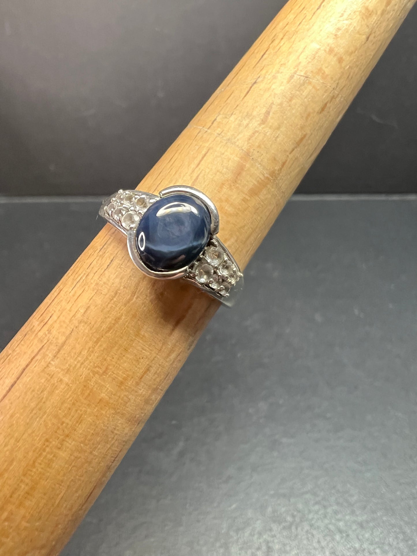 Vintage Star Sapphire & White Topaz Sterling Silver Ring 8