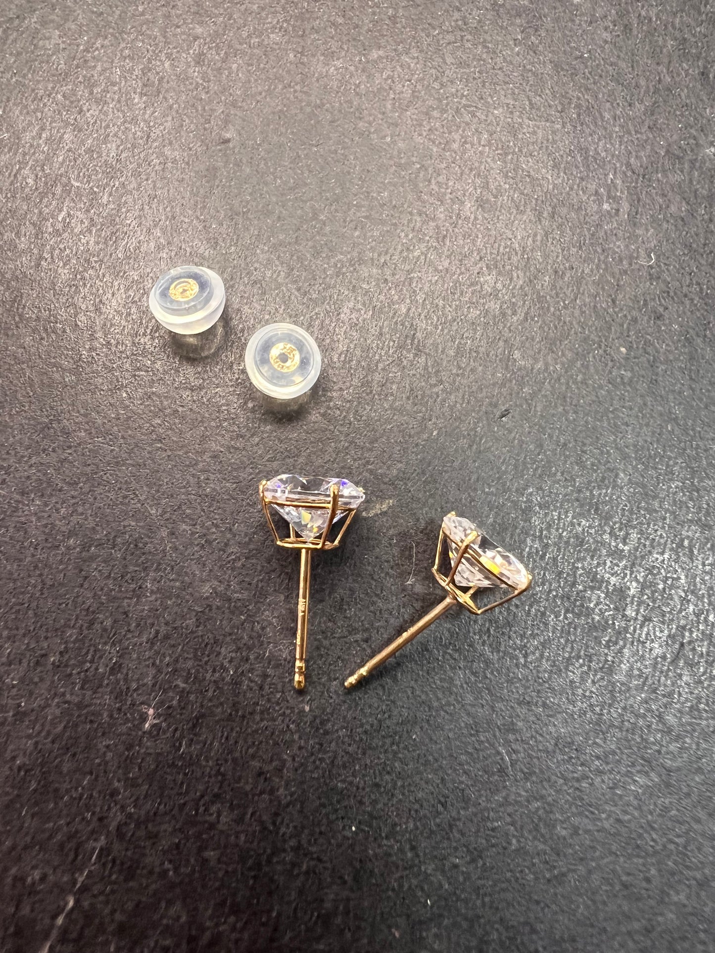 NEW 14k gold 7mm CZ stud earrings