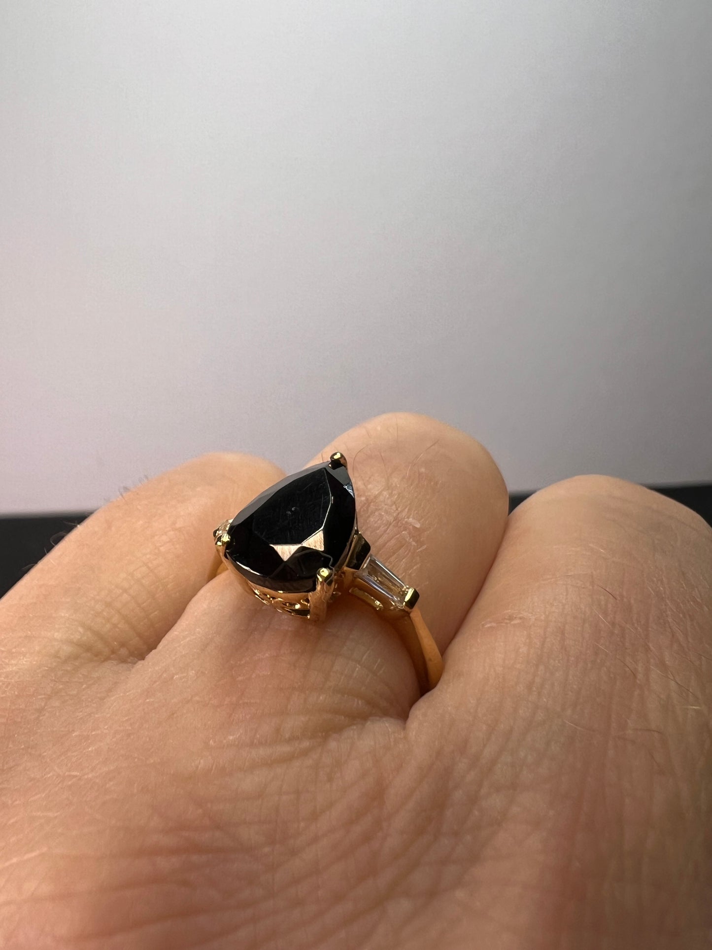 Elite shungite and zircon ring in vermeil YG over Sterling silver size 7 *NEW*