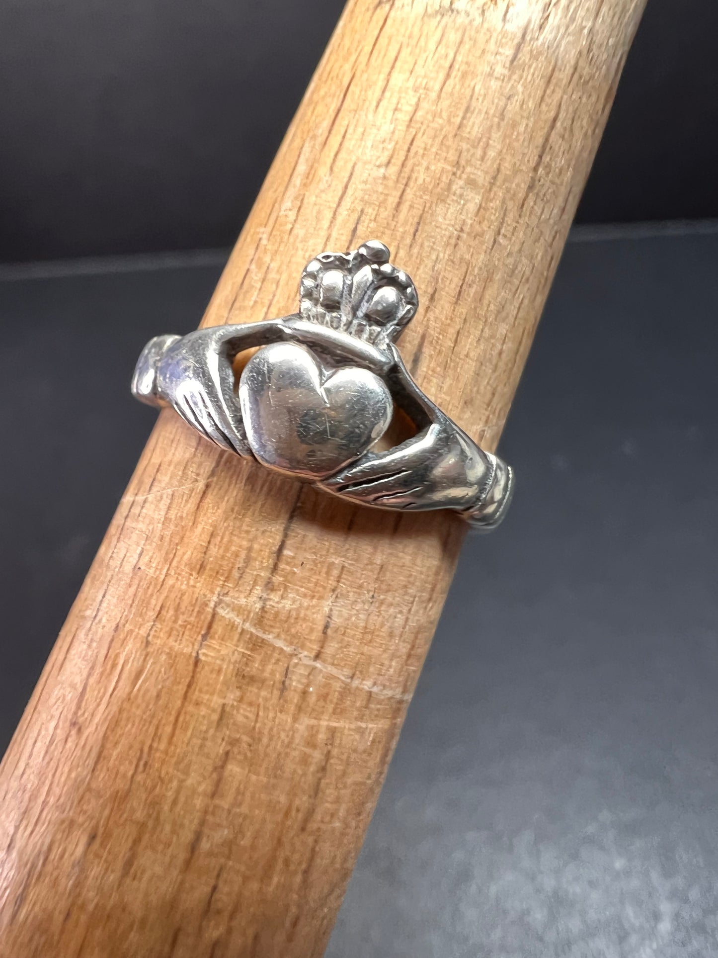 Vintage claddagh sterling silver ring size 6