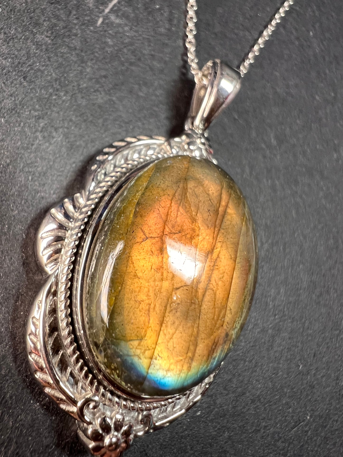 NEW Flashy fire labradorite pendant and chain in stainless steel 20inch