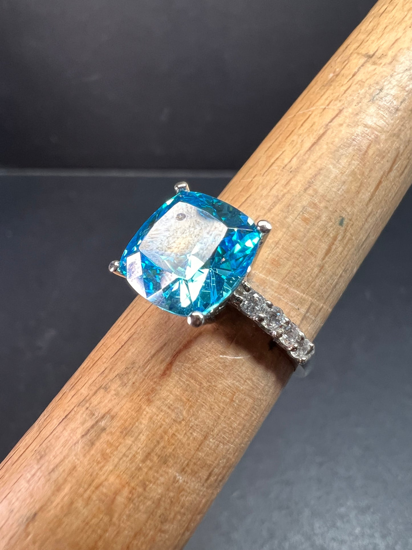 Vintage 14K White Gold Cushion Cut CZ Engagement Ring Size 7