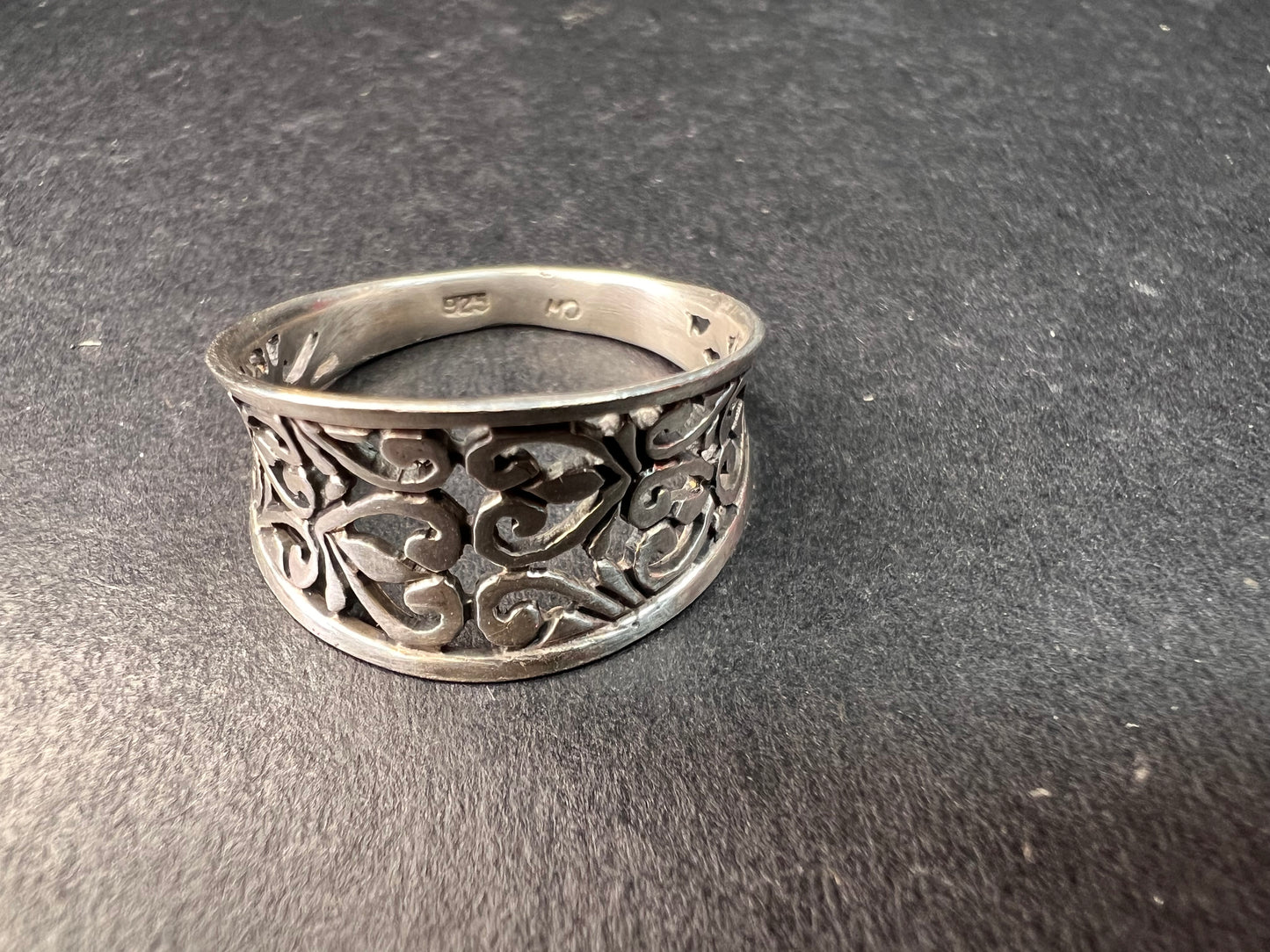 Vintage Sterling Silver Scrollwork Delicate Design Ring Size 8
