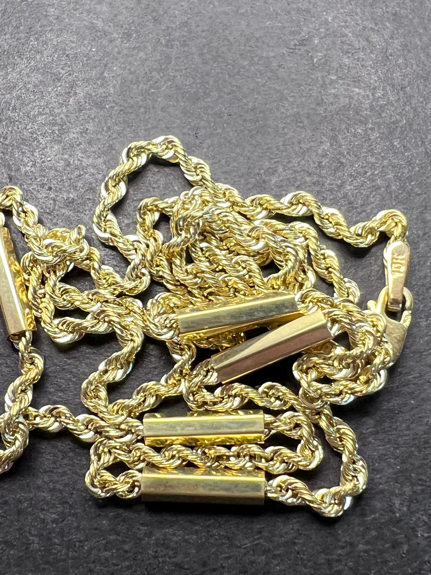 10k yellow gold twisted rope and bar chain. 18 inches 3.16 grams