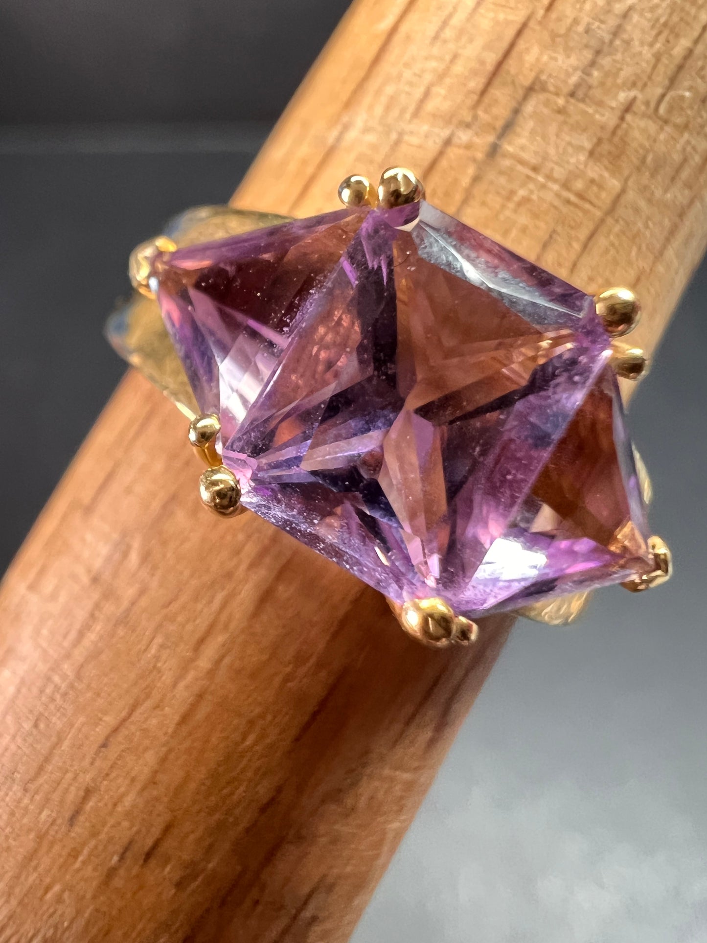 Vintage Ross-Simons 14K Yellow Gold Trillion Cut Amethyst Three-Stone Ring – Modernist Design, Size 7