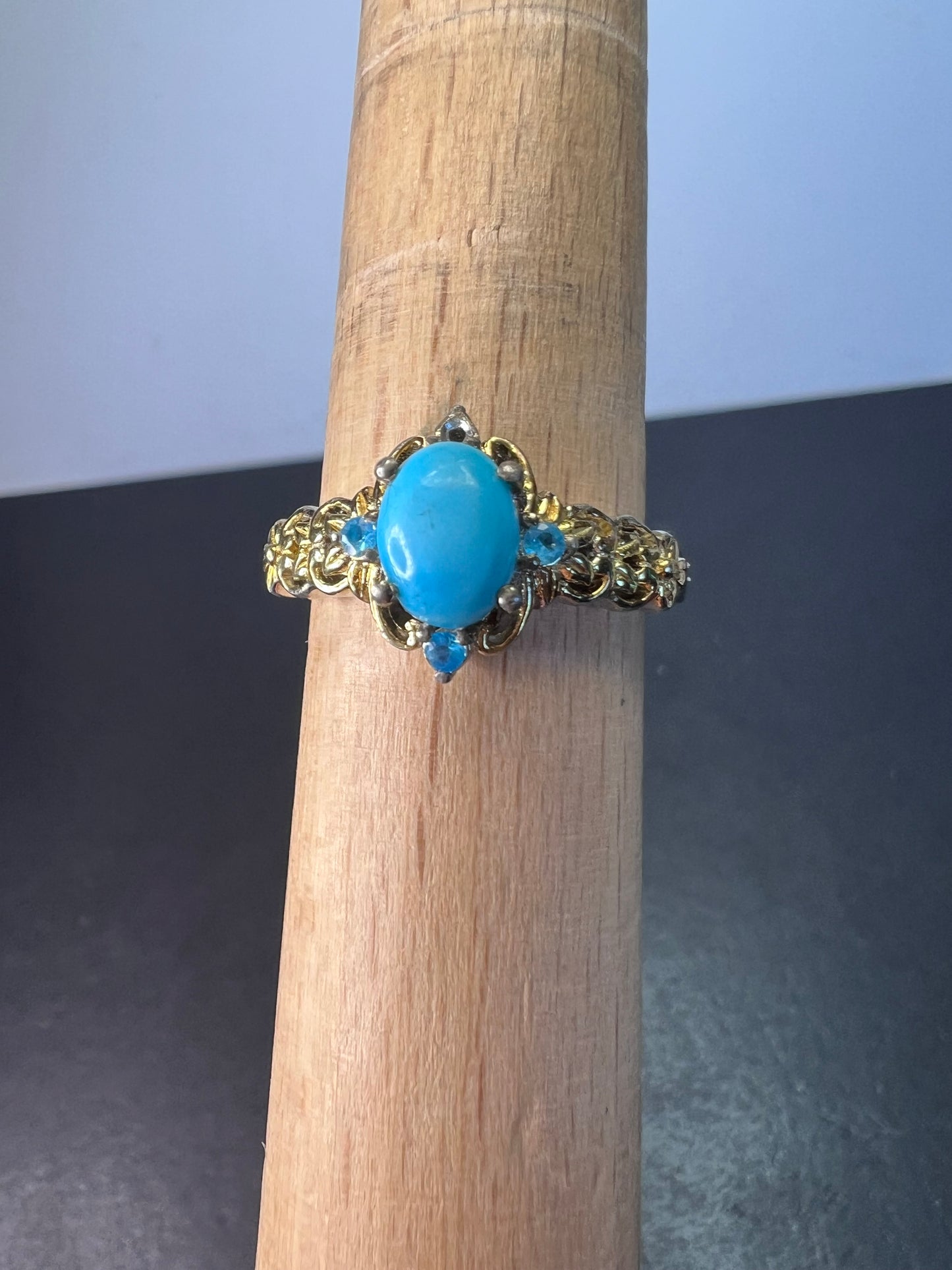 Vintage style turquoise and neon apatite two toned ring size 9