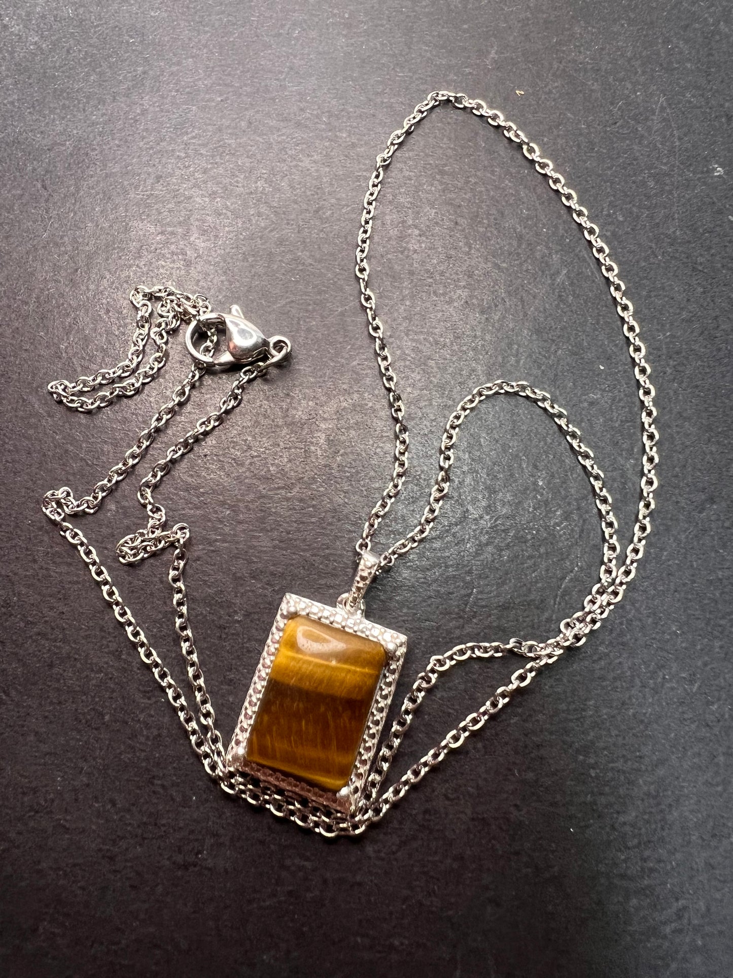 Tigers eye pendant in sterling silver with stainless steel 20 inch chain *NEW*