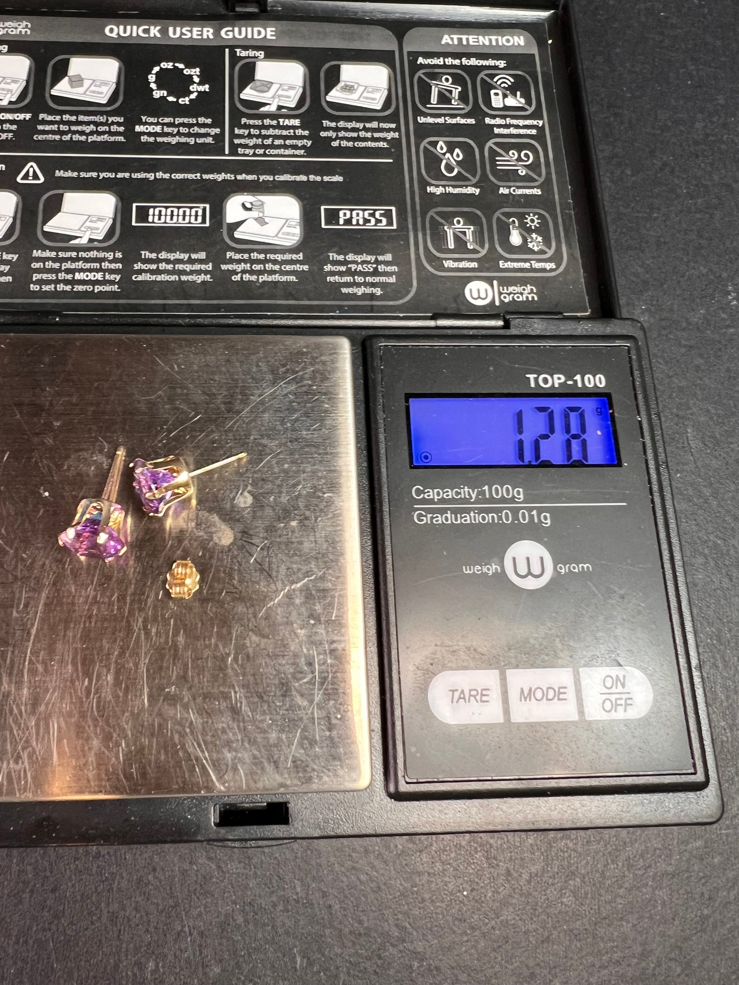 Like New 14K Yellow Gold Color Shift CZ Stud Earrings 8.2mm