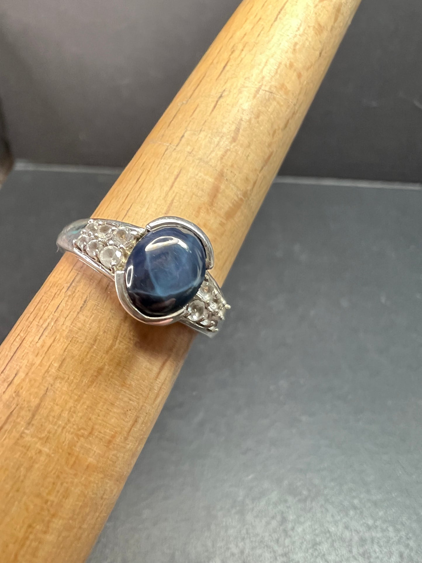 Vintage Star Sapphire & White Topaz Sterling Silver Ring 8