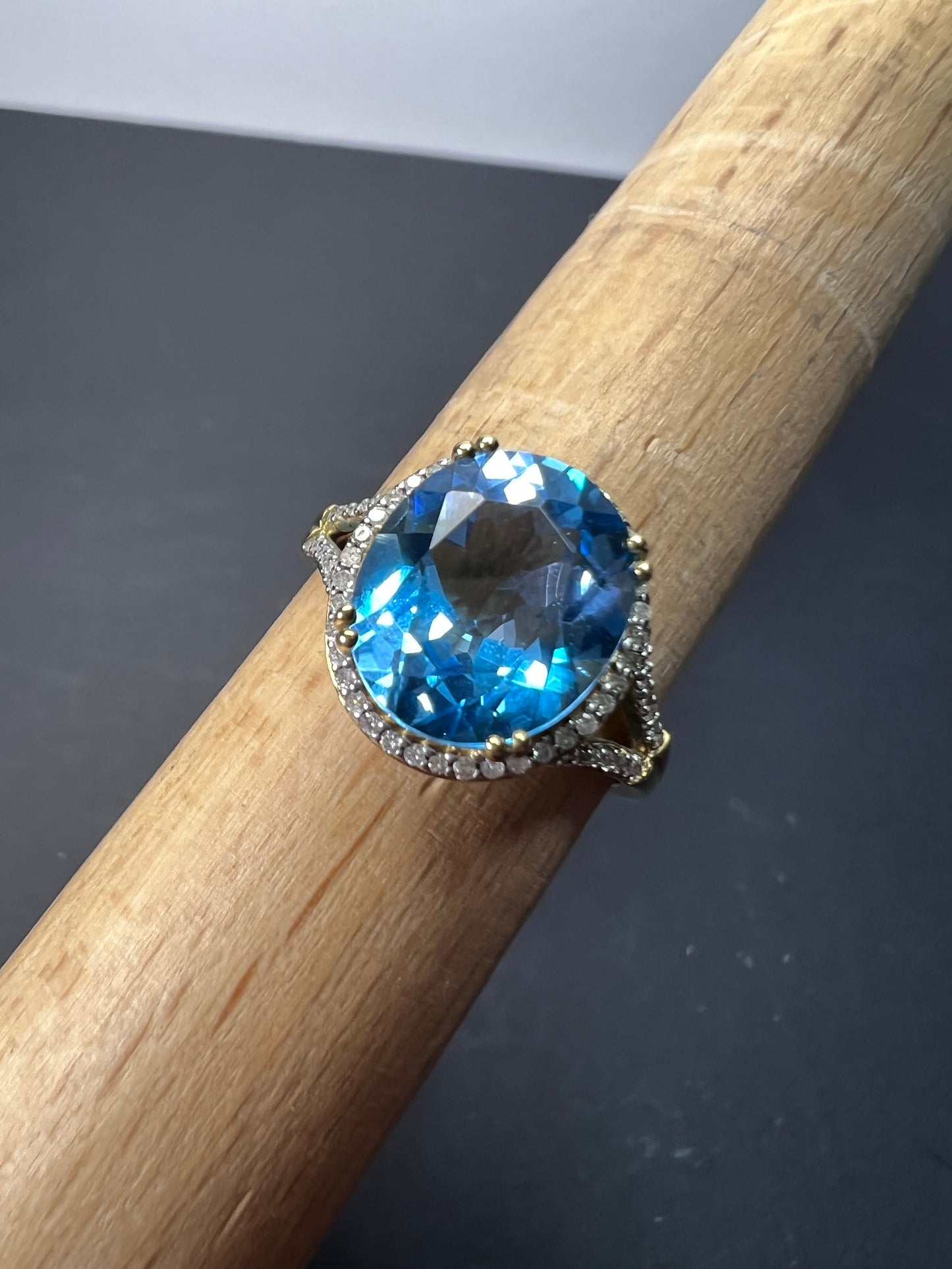 Swiss blue topaz and diamond 10k gold halo ring size 9