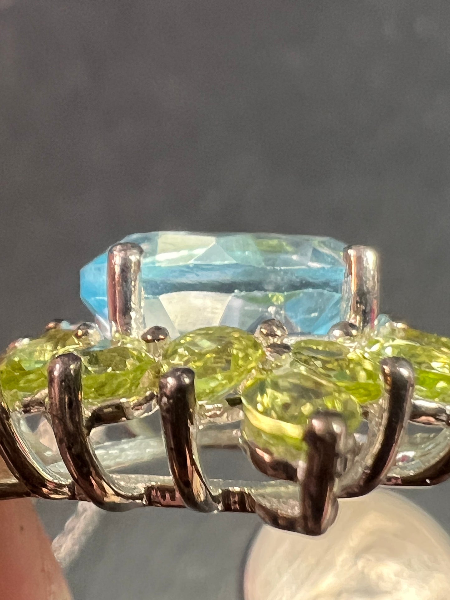 Vintage Blue Topaz & Peridot Sunburst Pendant Necklace – HT Sterling Silver