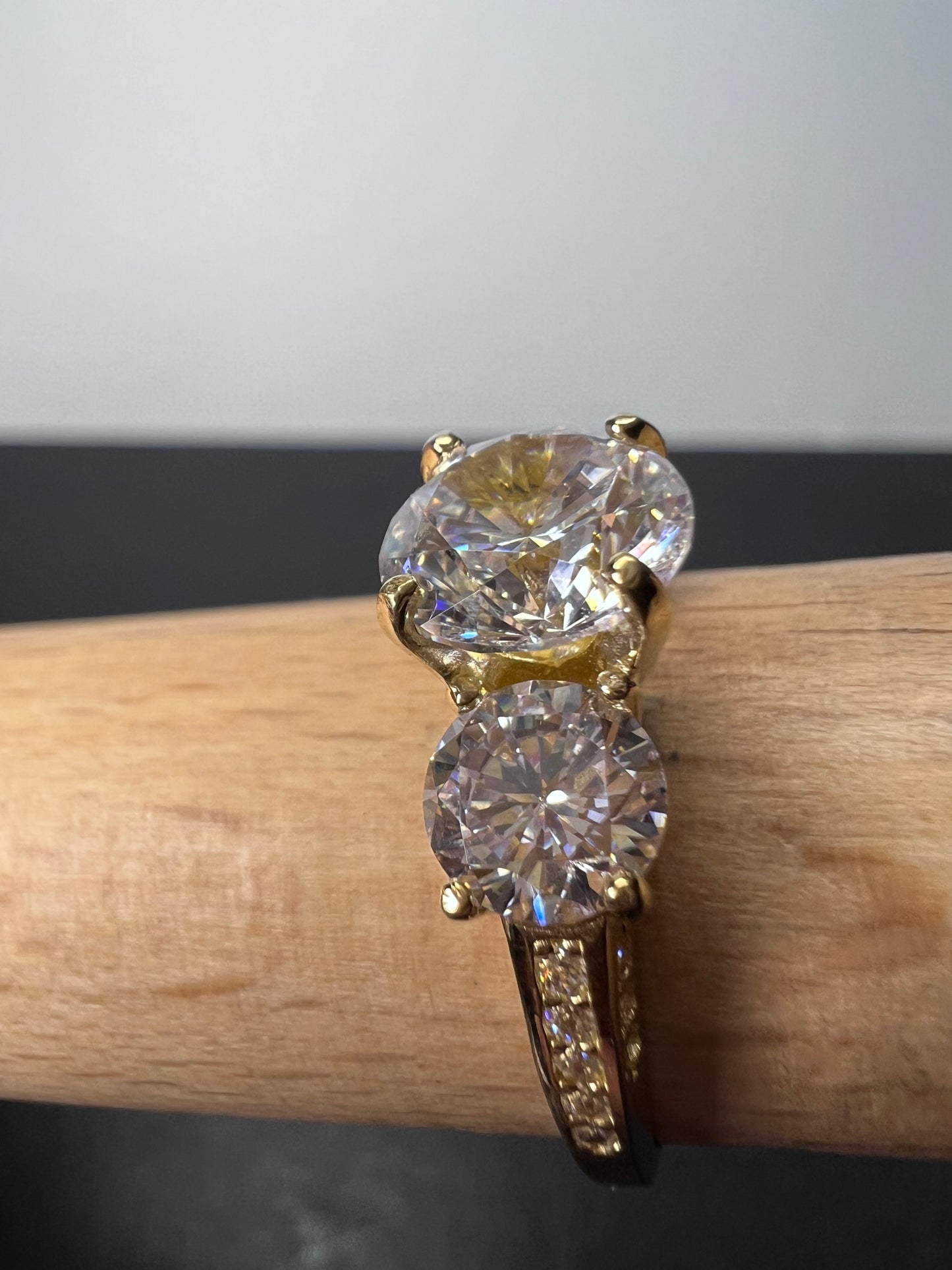 10k gold CZ past present and future ring size 9