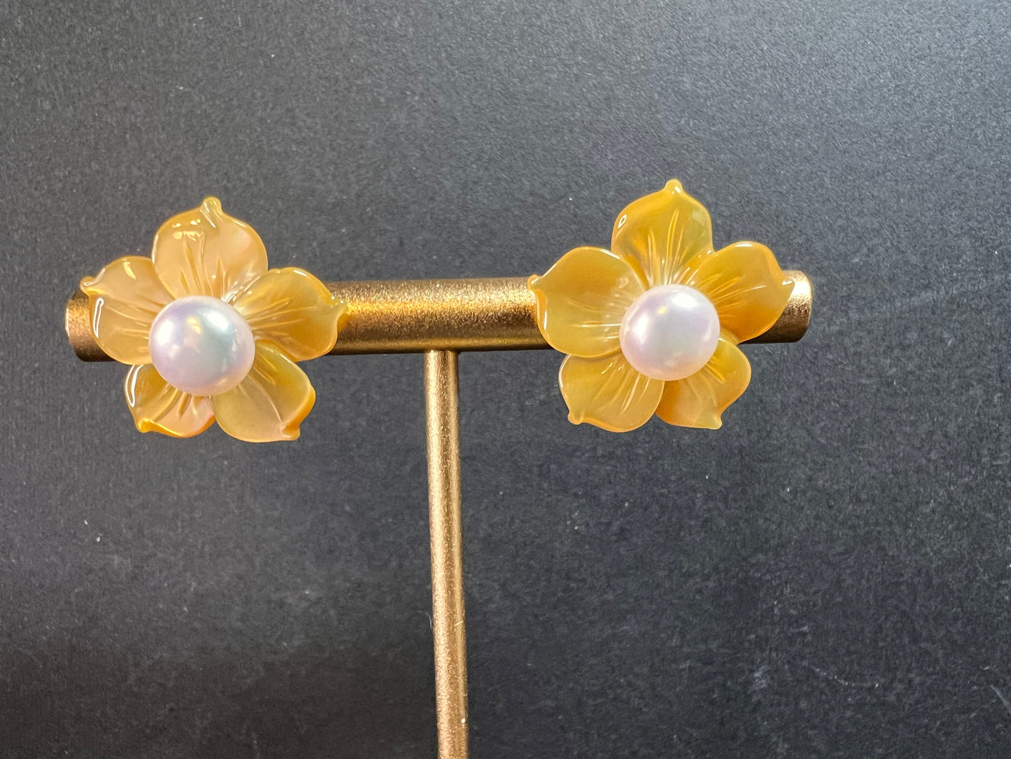 Vintage dead stock set of mother of pearl plumeria stud earrings in sterling silver