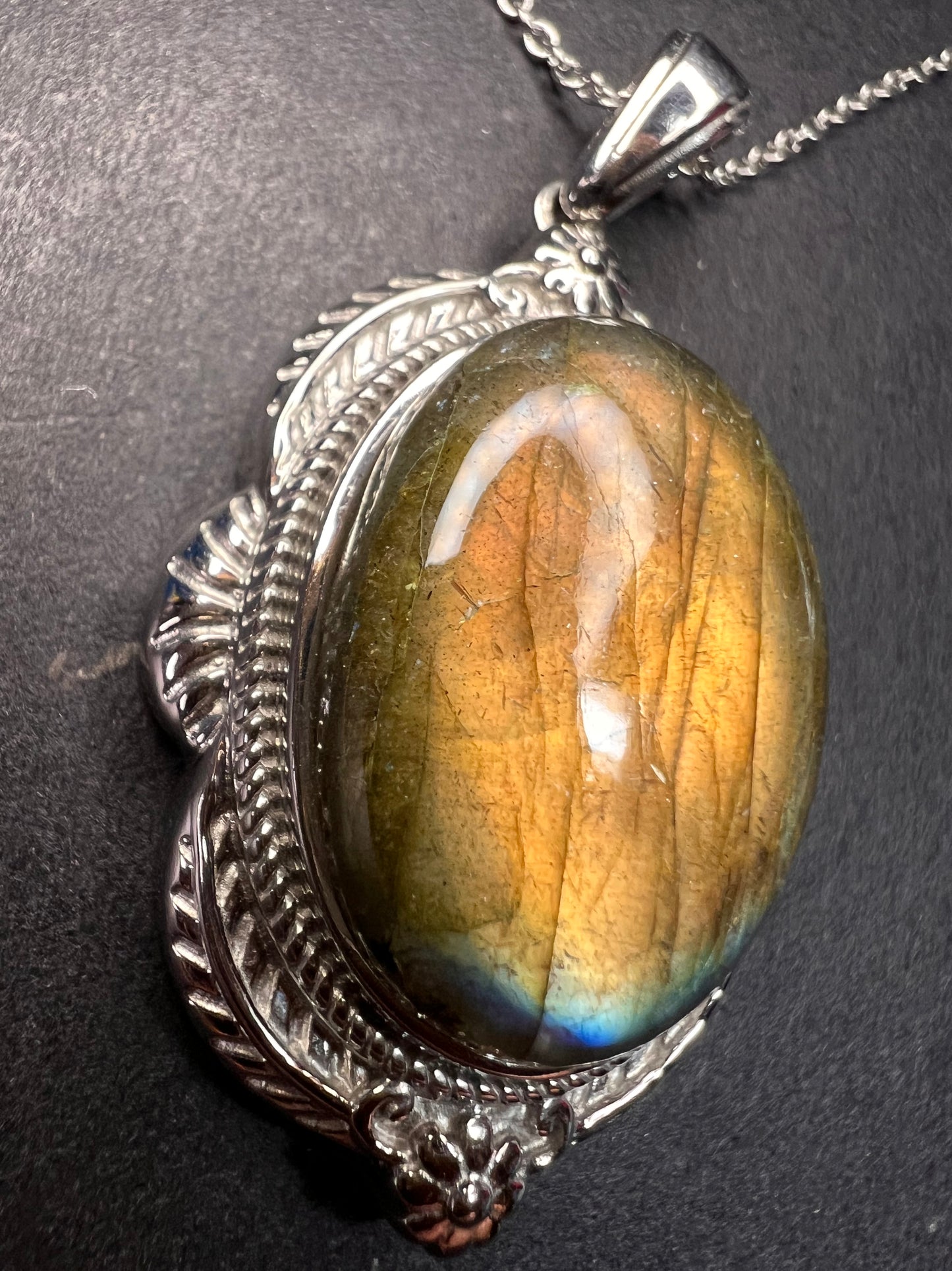 NEW Flashy fire labradorite pendant and chain in stainless steel 20inch