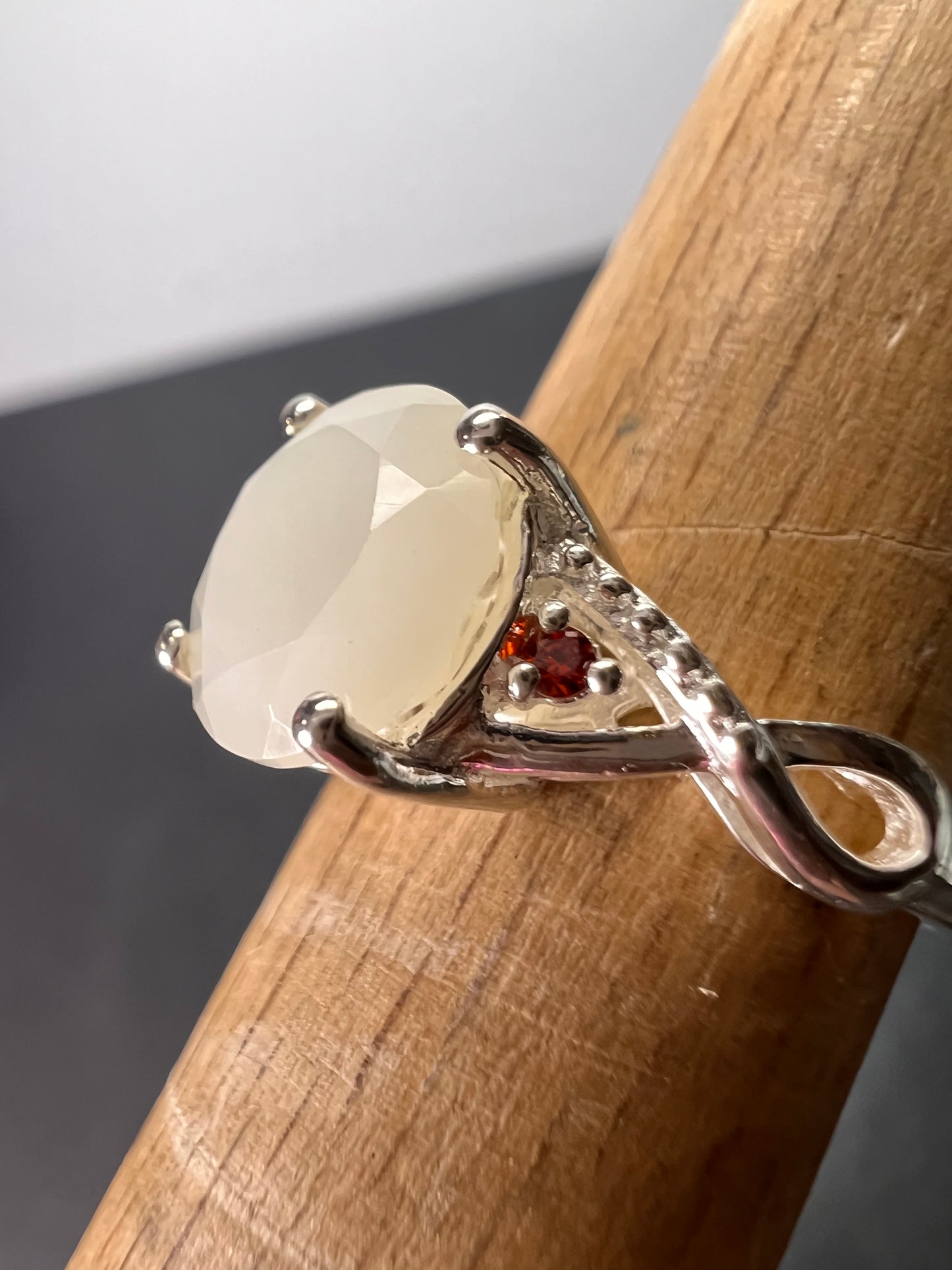 Silver moonstone ring in sterling silver size 6