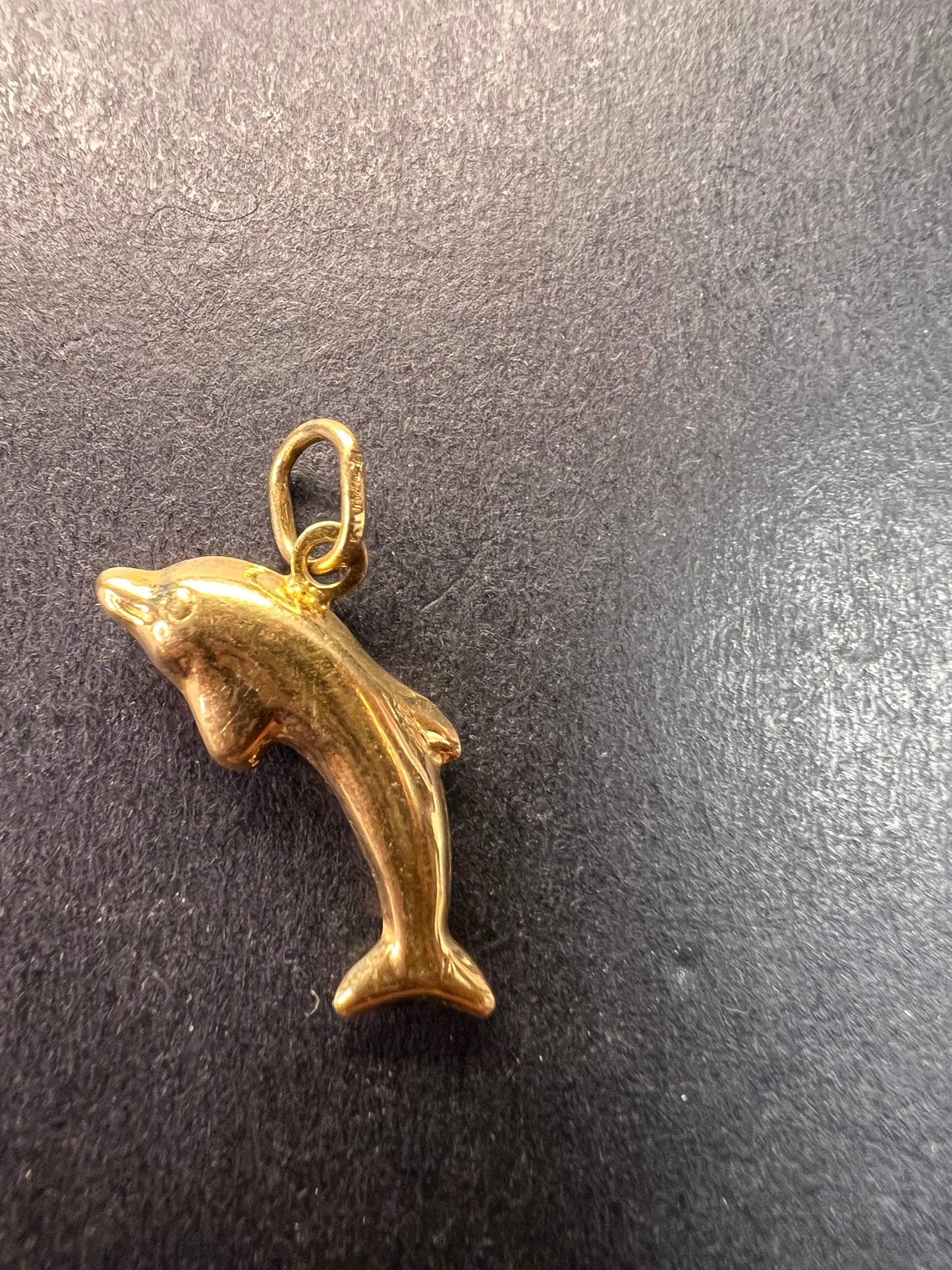 Vintage 14k gold Italian dolphin pendant