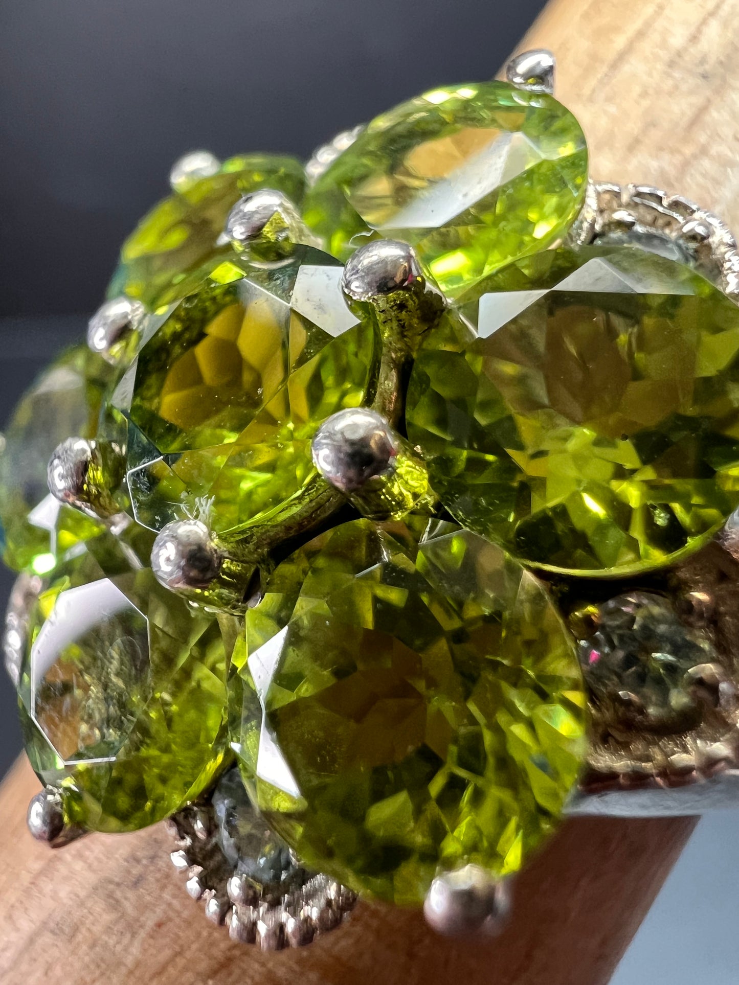 Vintage peridot and aquamarine sterling silver cluster ring size 7