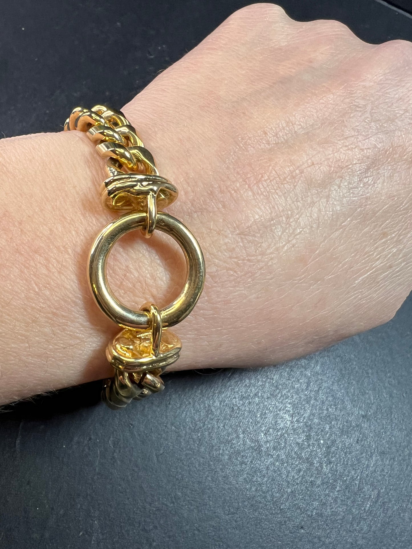 Chunky Gold Tone Curb Chain O-Ring Toggle Clasp Bracelet Costume Jewelry