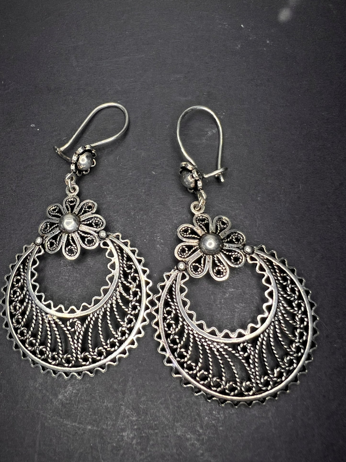 Turkish sterling filigree disc dangle drop hook earrings 9.58 grams.