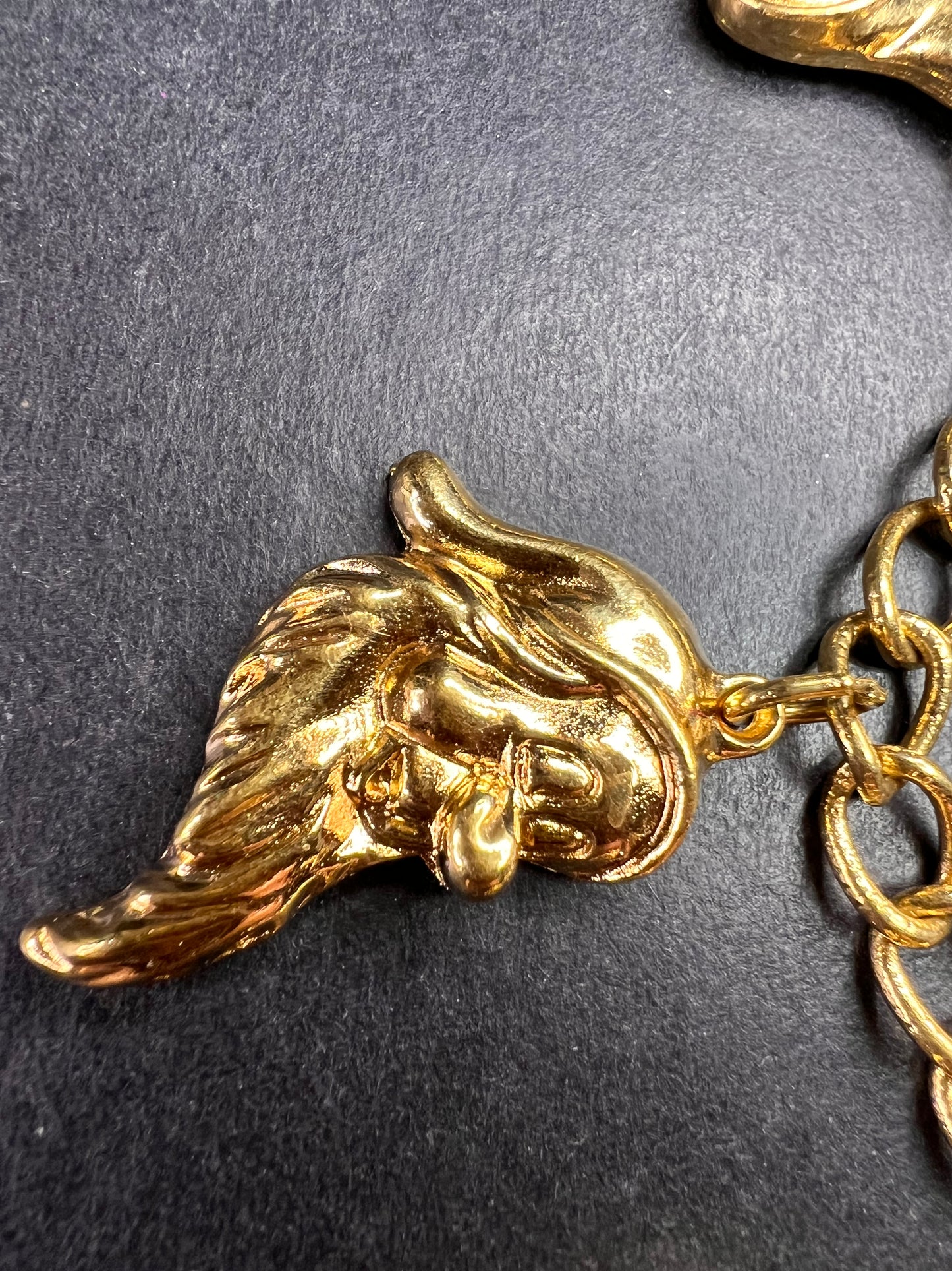 Vintage Disney Seven Dwarfs Gold Tone Charm Bracelet 6.5”