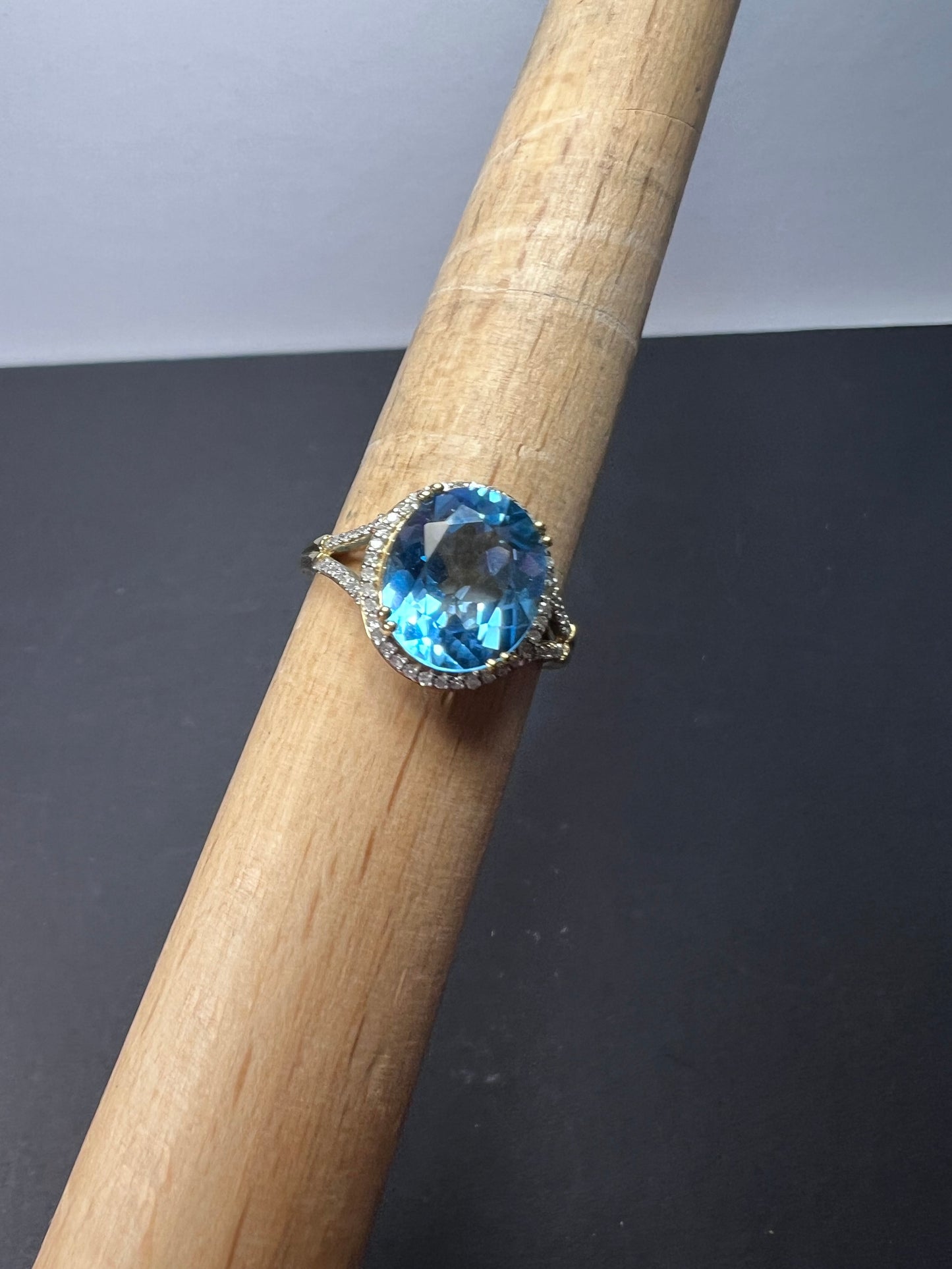 Swiss blue topaz and diamond 10k gold halo ring size 9