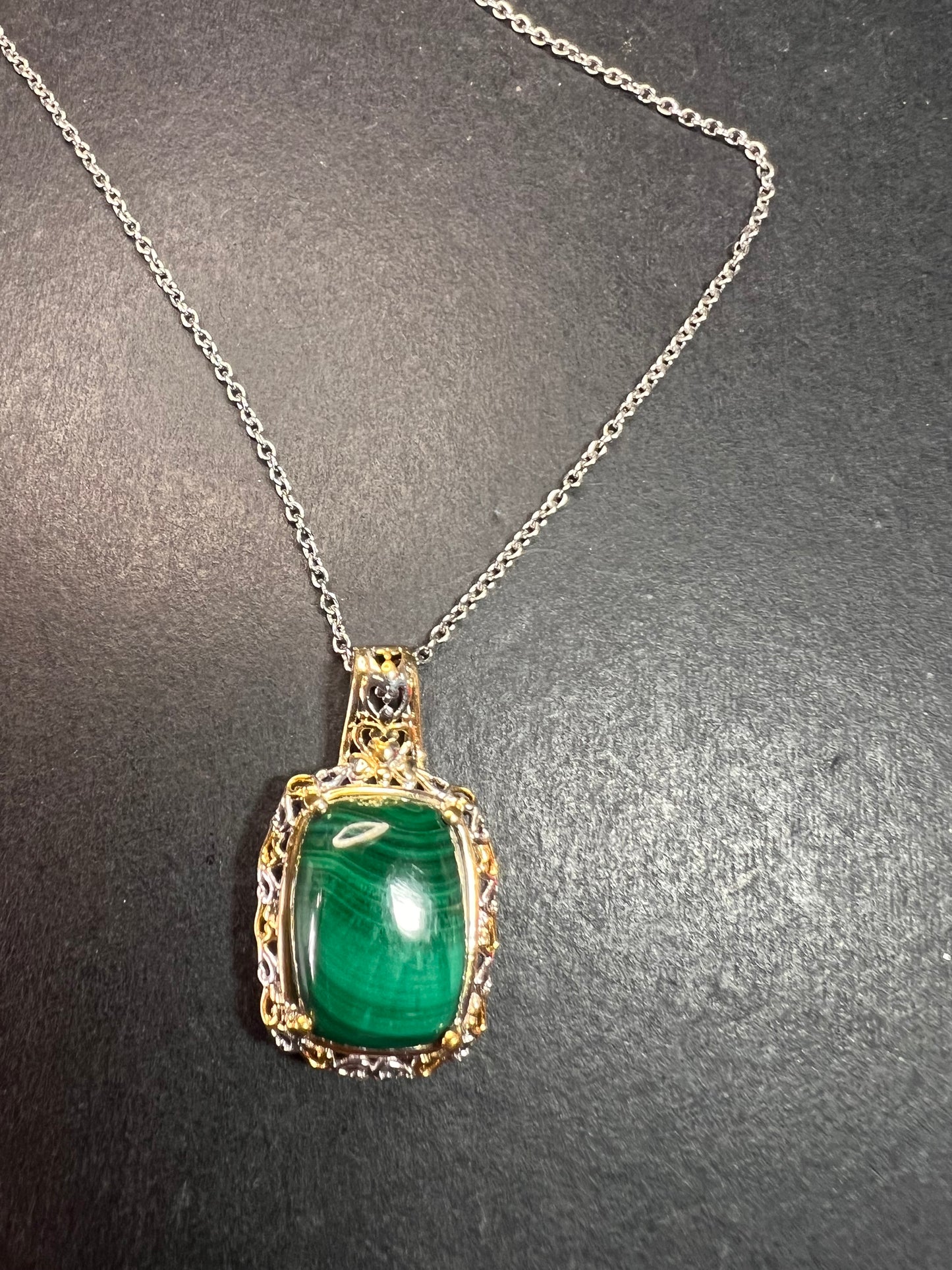 New Karis Platinum & 18K Gold Plated Malachite Pendant Necklace 20”