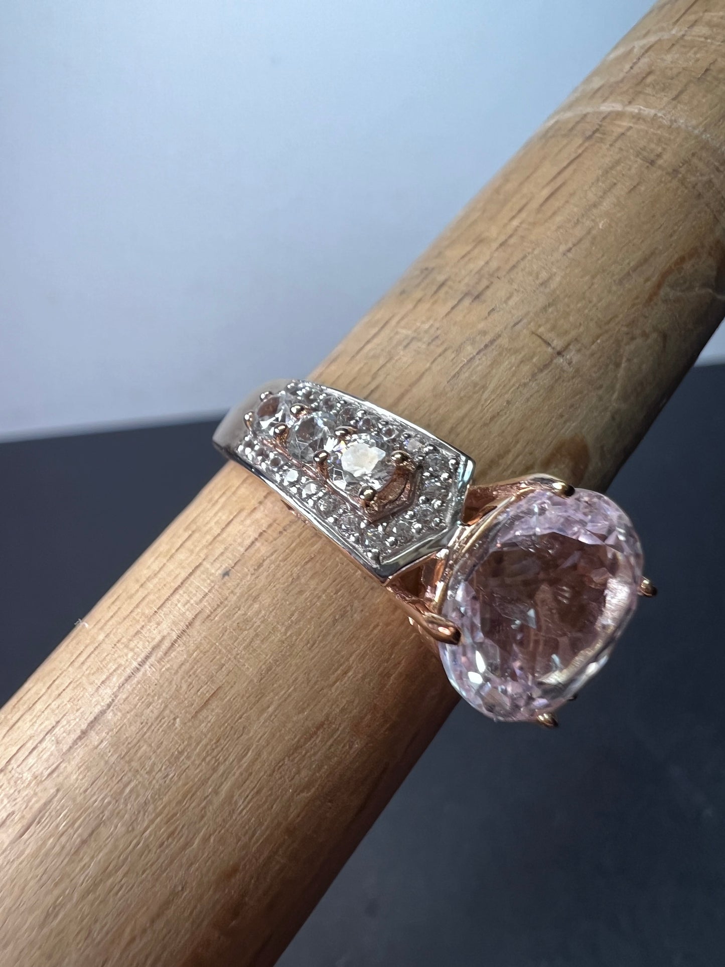 Kunzite and white topaz 18k rose gold over sterling silver ring size 9