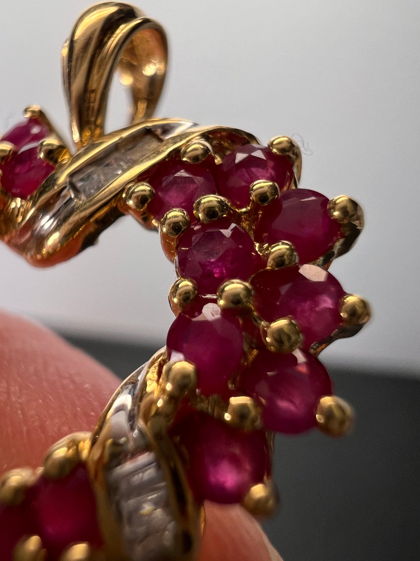 10k gold ruby and diamond heart pendant