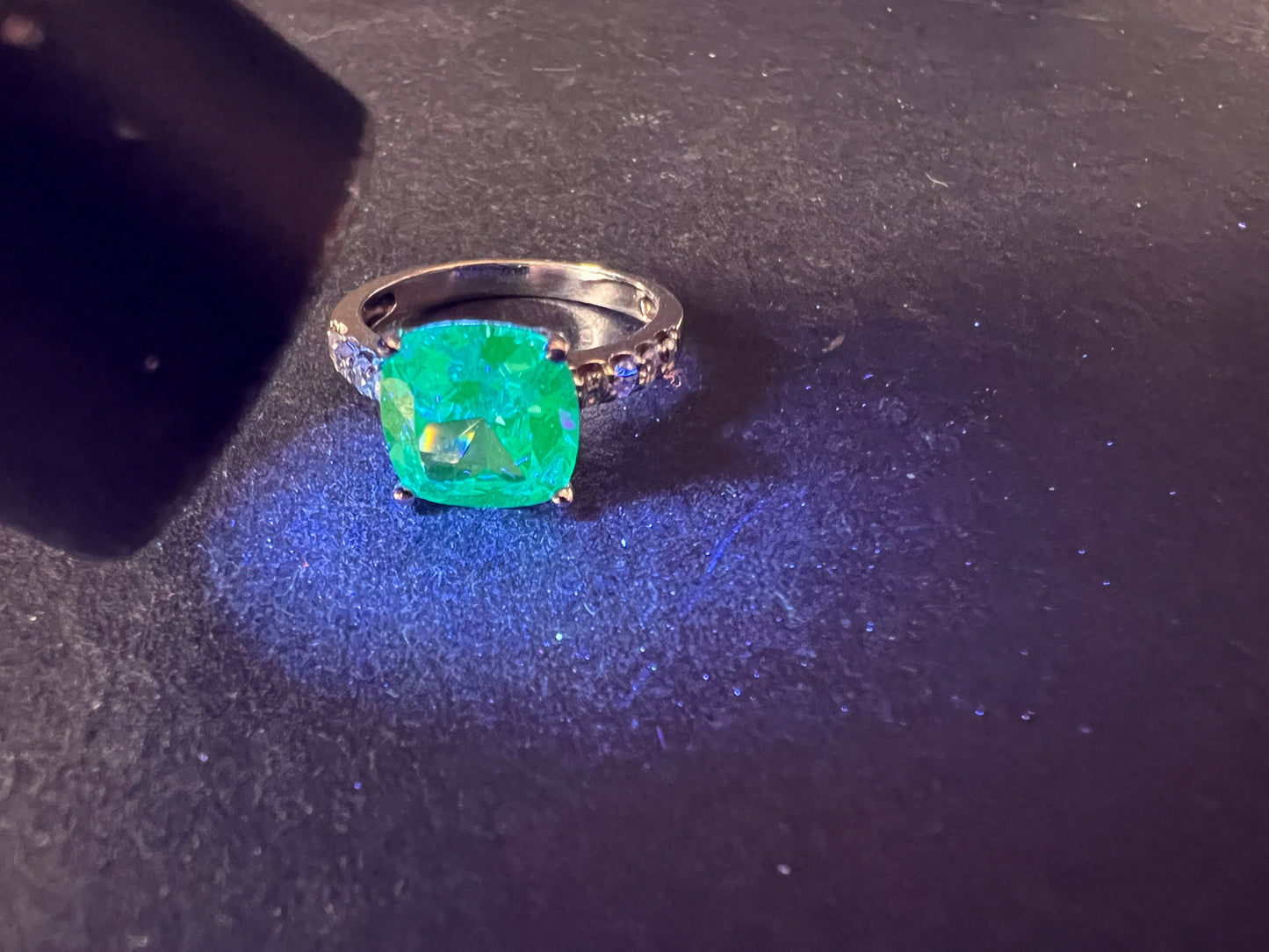 Aqua blue CZ sterling silver ring size 8