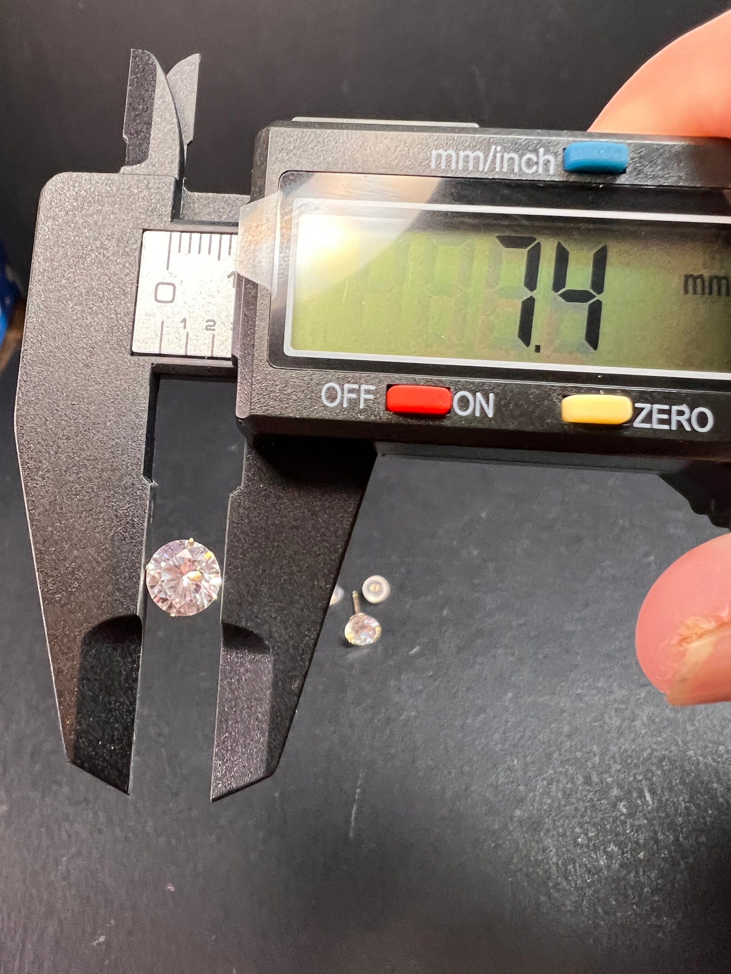 NEW 14k gold 7mm CZ stud earrings