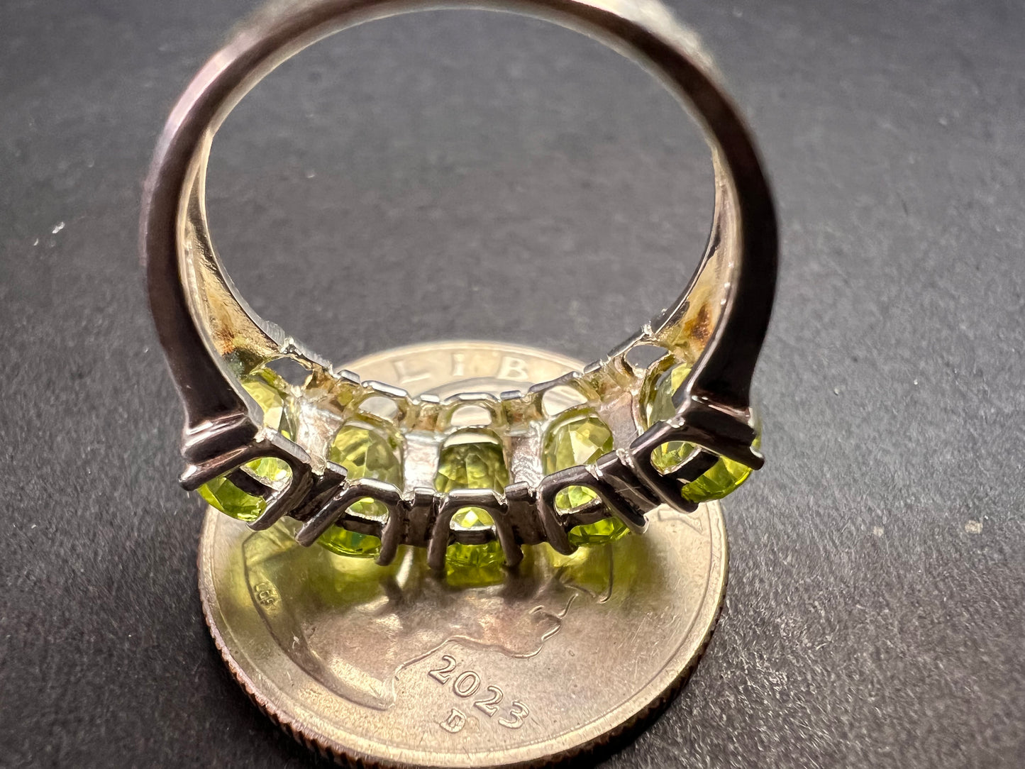 Vintage peridot five stone sterling silver ring size 7