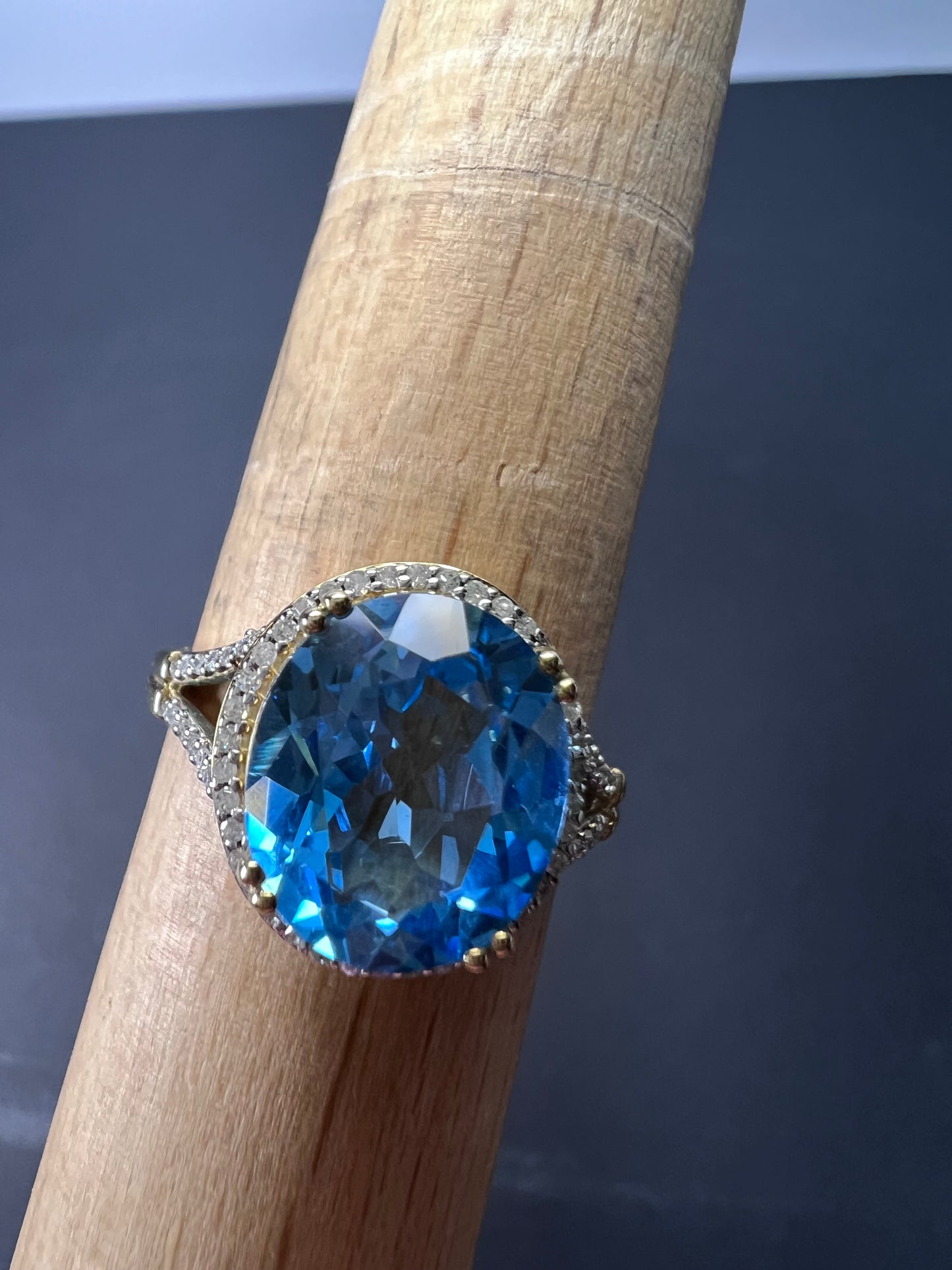 Swiss blue topaz and diamond 10k gold halo ring size 9