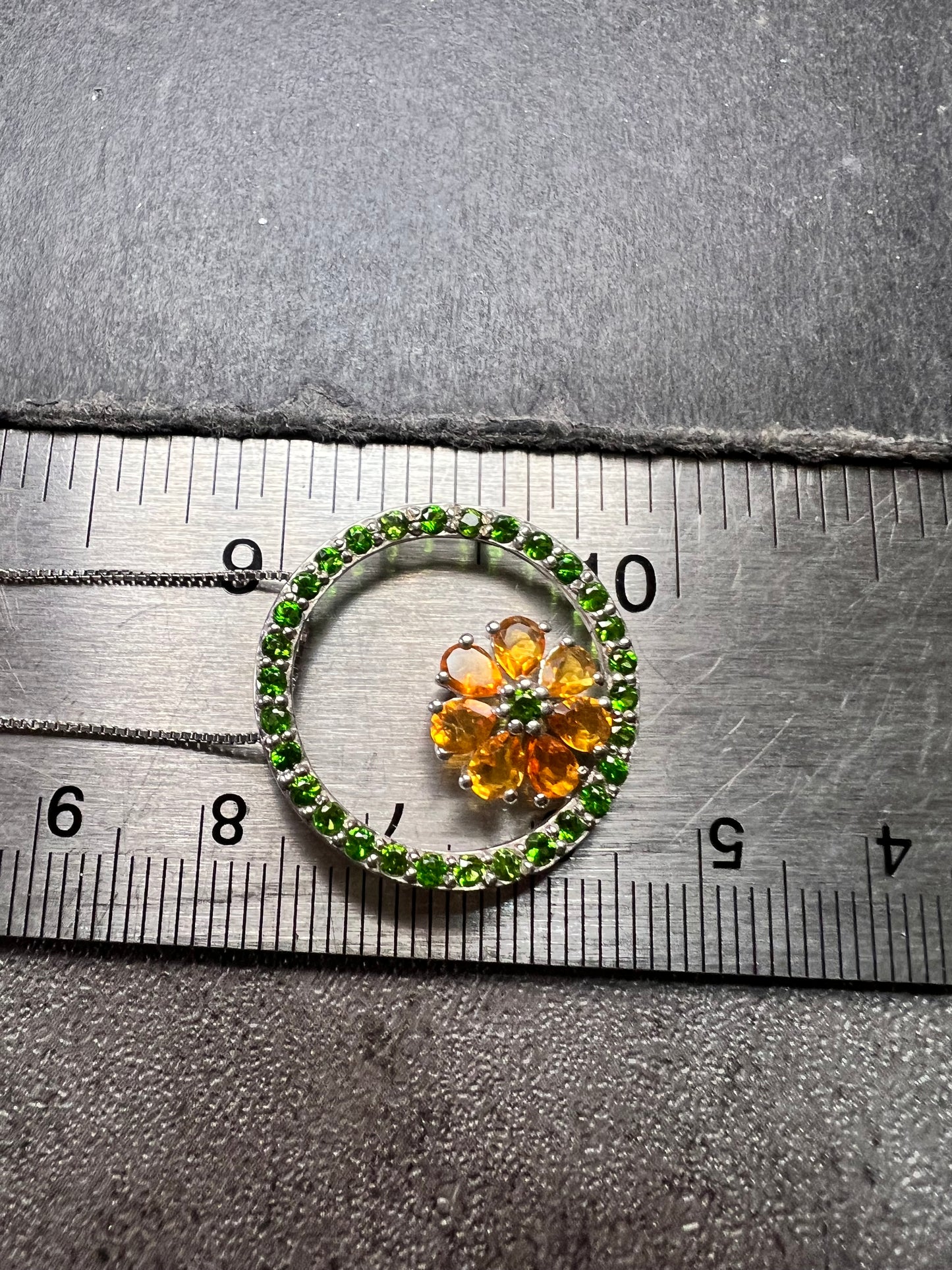 Vintage Sterling Silver Chrome Diopside & Fire Opal Circle Pendant Necklace