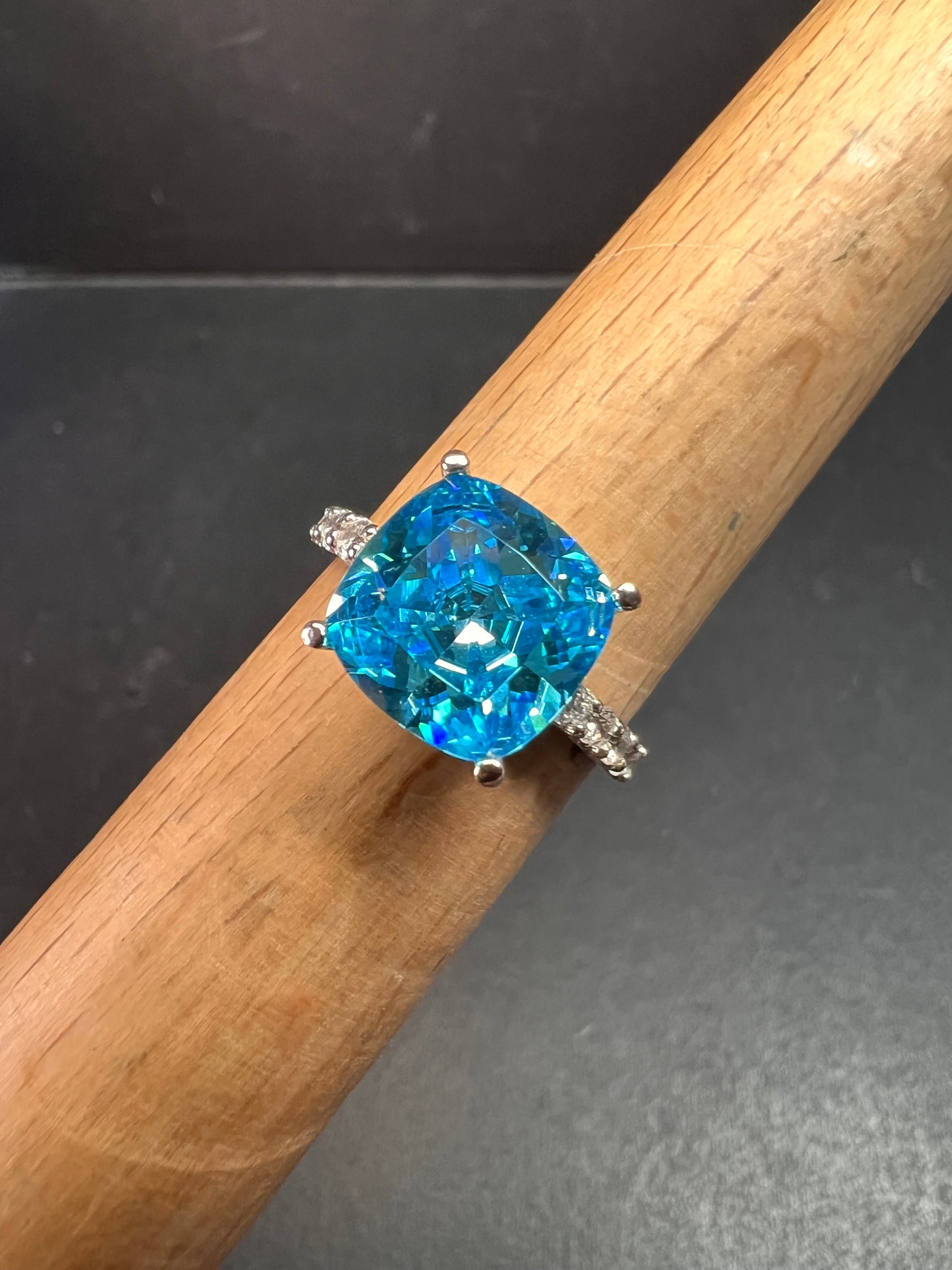 Vintage 14K White Gold Cushion Cut CZ Engagement Ring Size 7