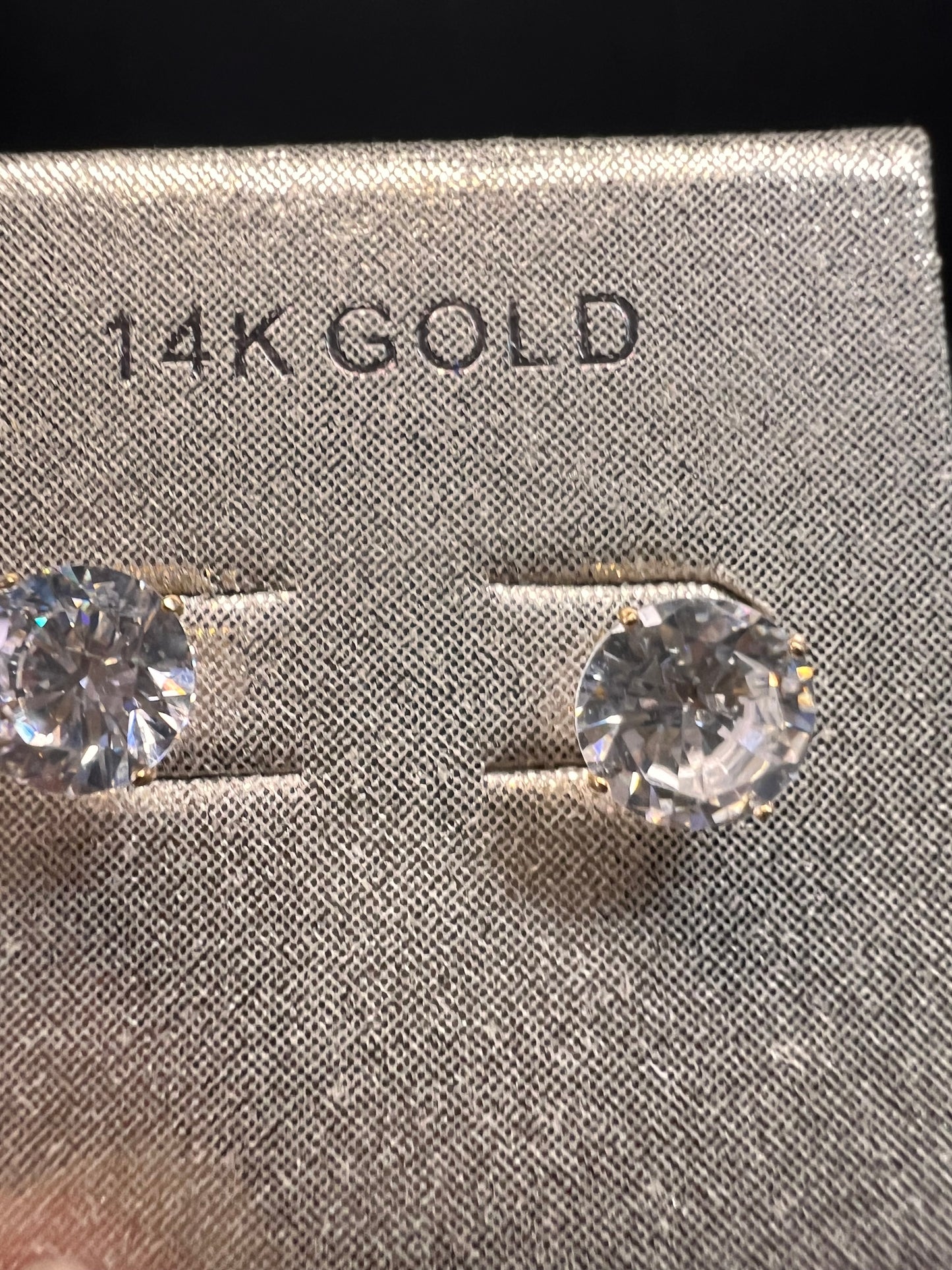 NEW 14k gold 7mm CZ stud earrings