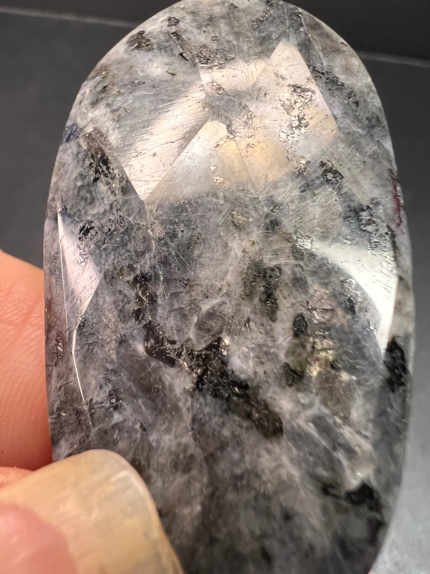 NEW Larvakite 30 inch necklace with pendant