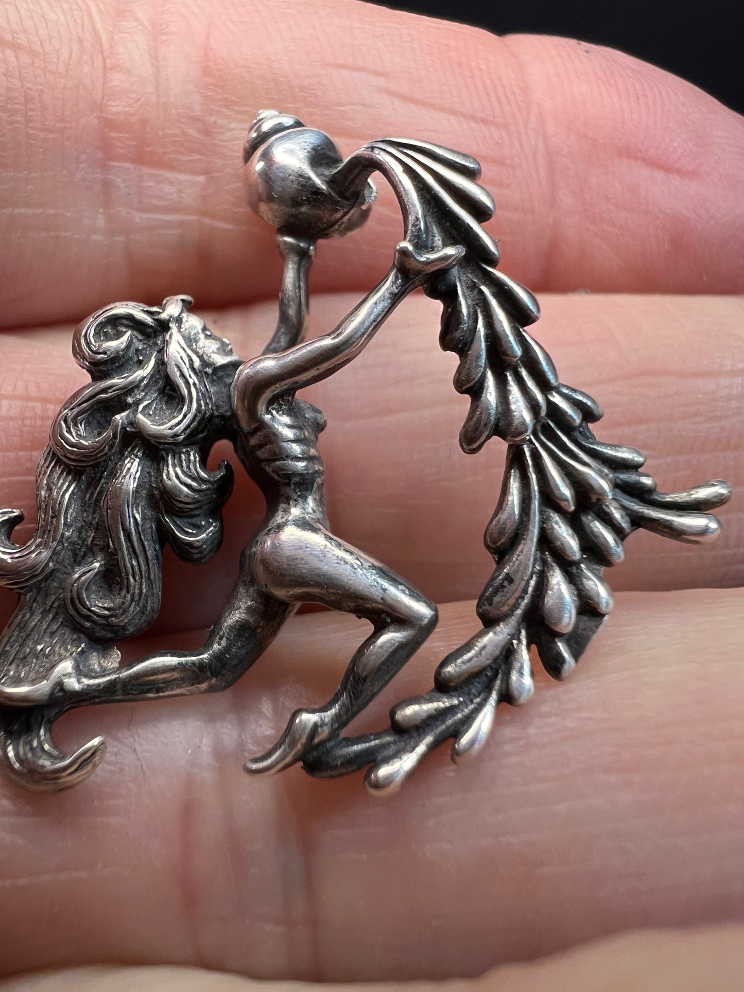 Vintage Sterling Silver Aquarius Water Bearer Zodiac Pendant 3.72g