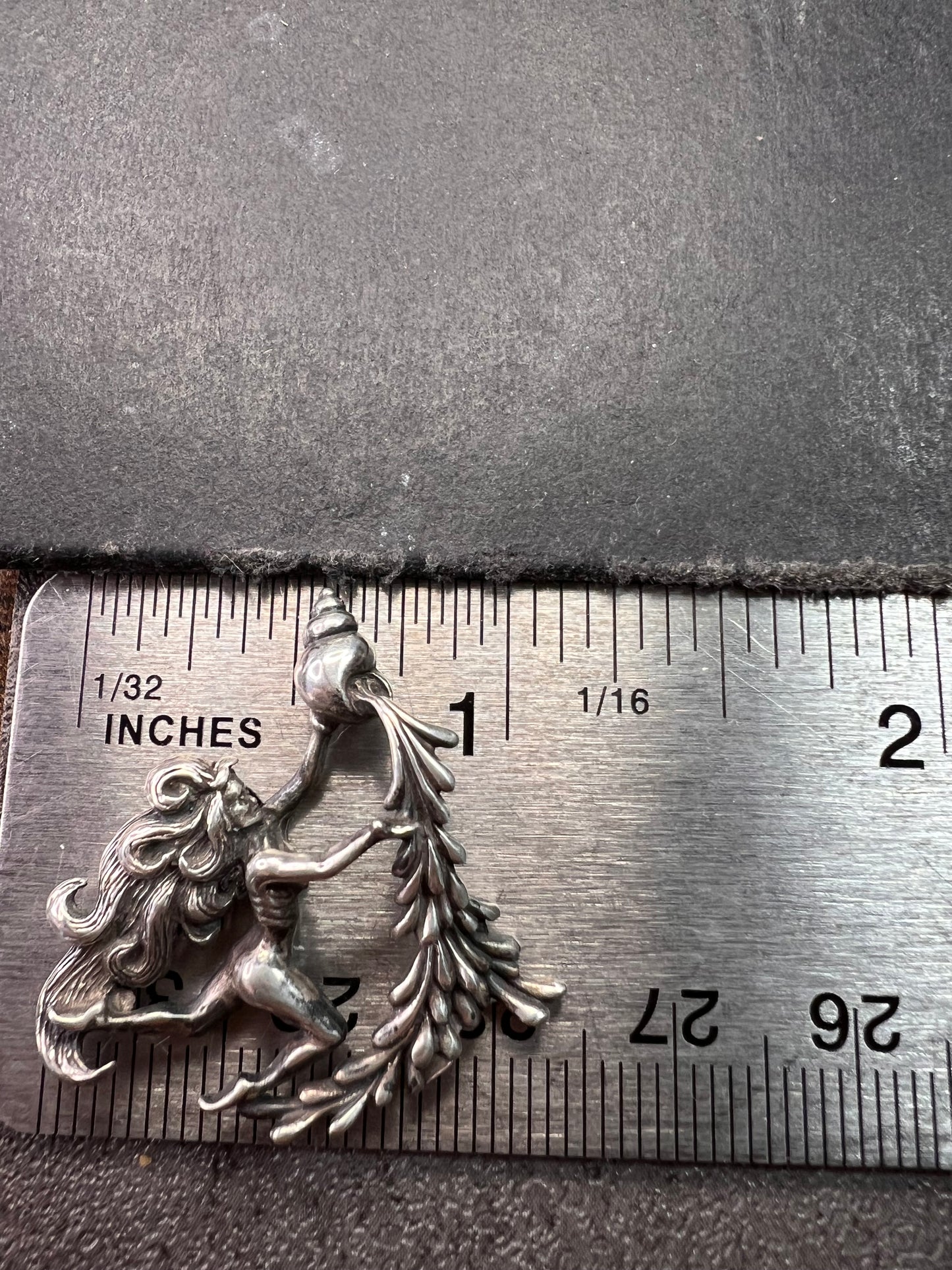 Vintage Sterling Silver Aquarius Water Bearer Zodiac Pendant 3.72g