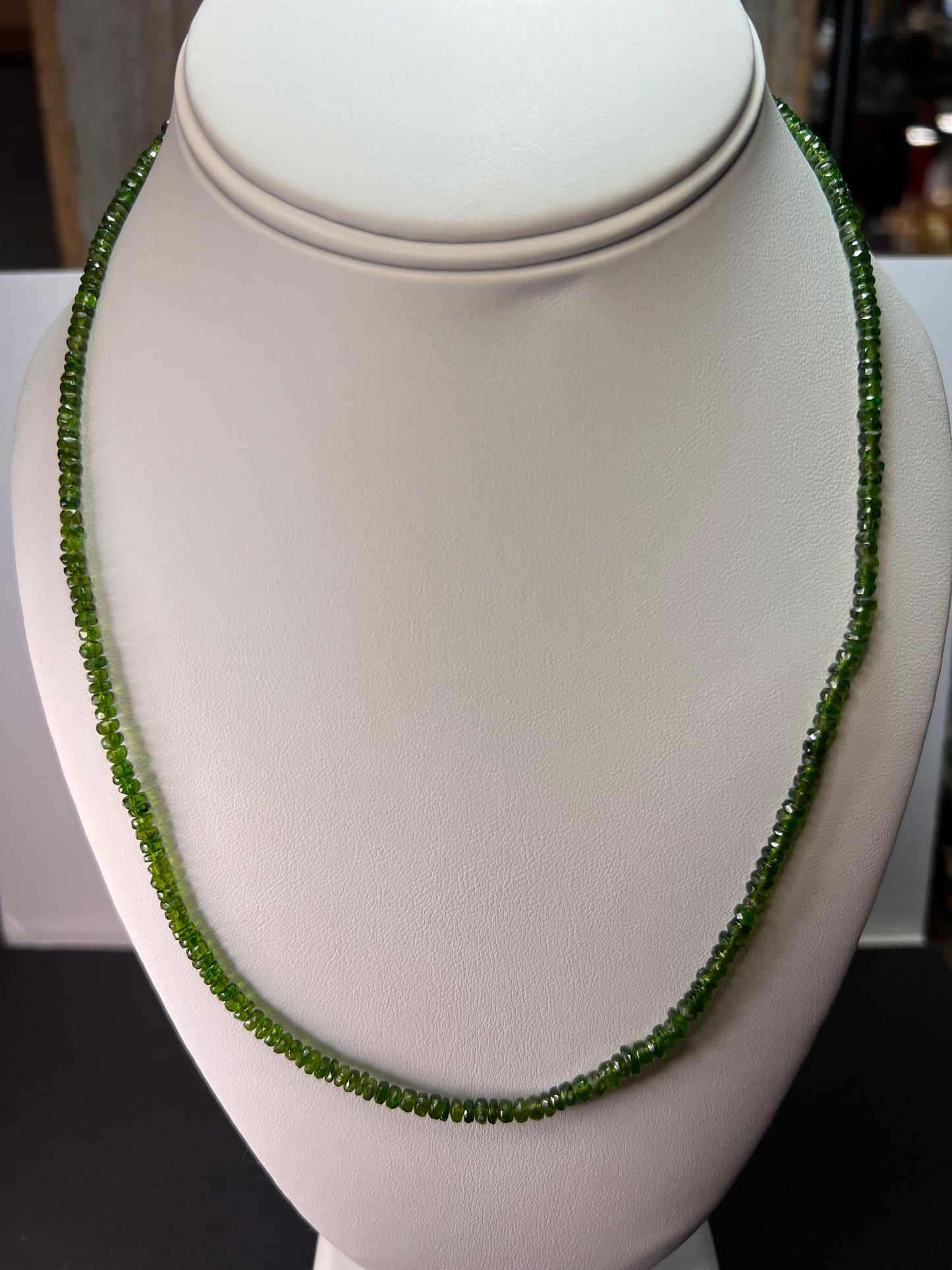 Chrome diopside faceted rondelle necklace