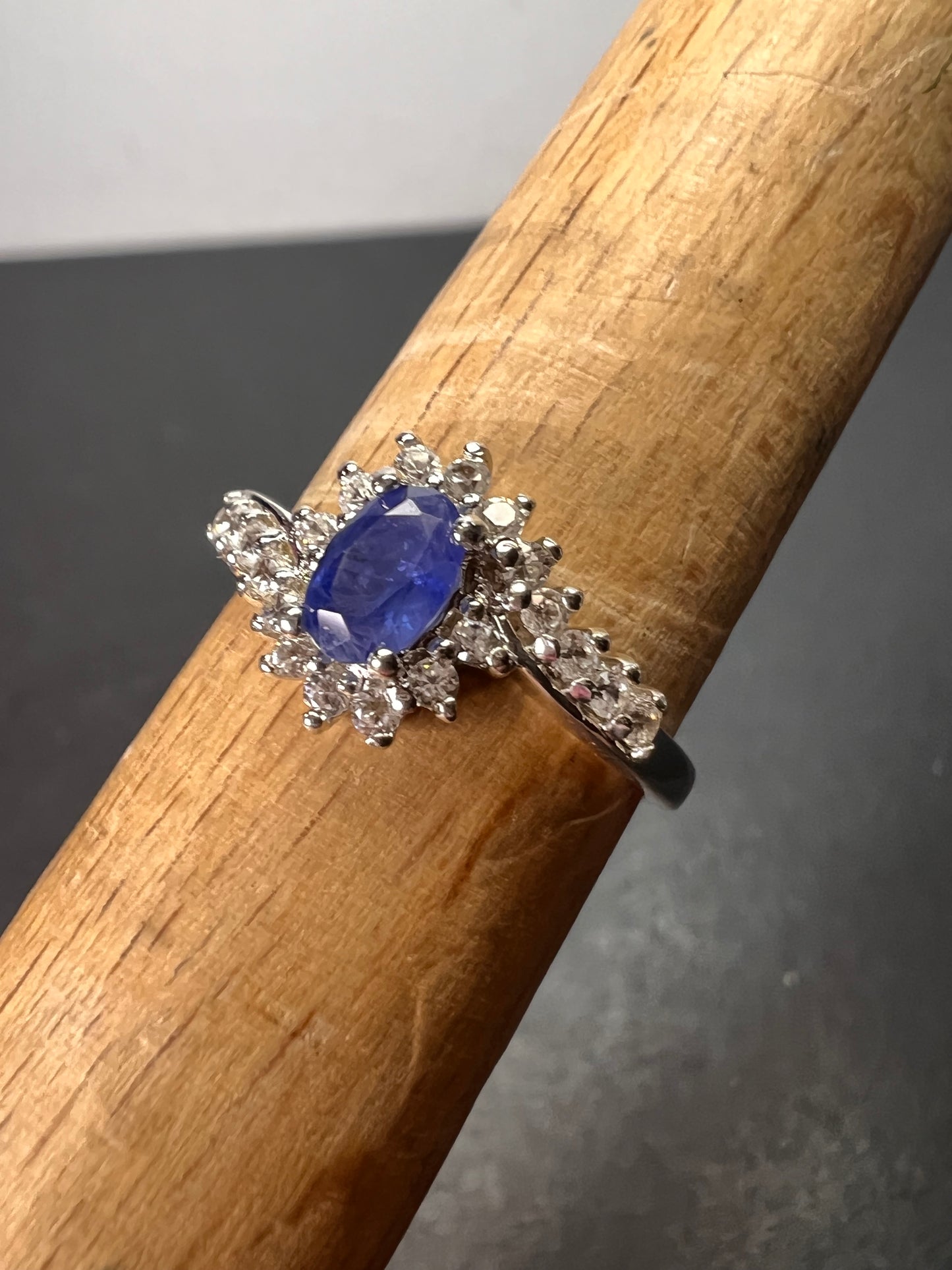 Blue sapphire and zircon ring in platinum over sterling silver size 7 *NEW*