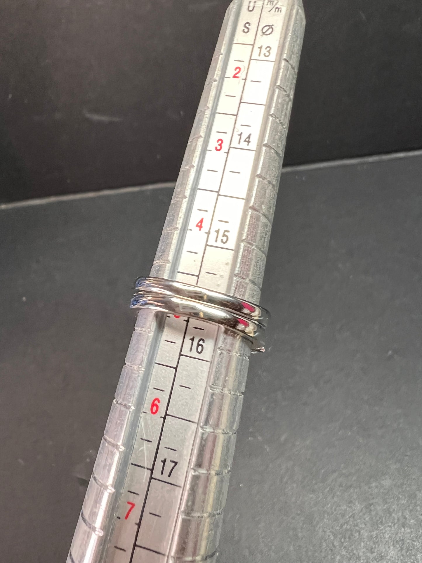 NEW White topaz stackable ring set in platinum over sterling silver size 5