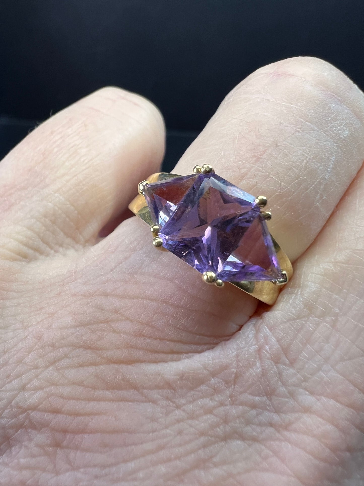 Vintage Ross-Simons 14K Yellow Gold Trillion Cut Amethyst Three-Stone Ring – Modernist Design, Size 7