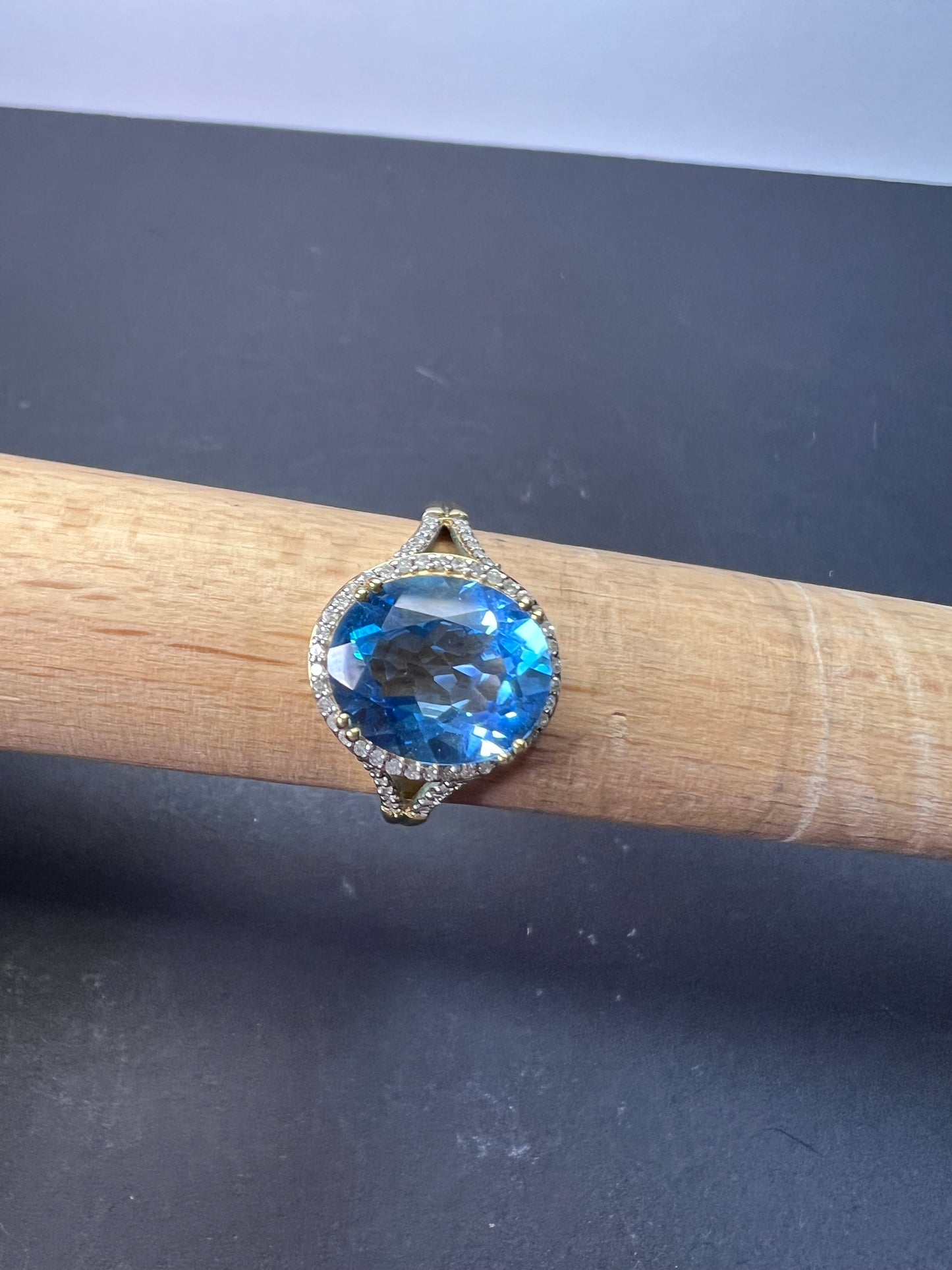 Swiss blue topaz and diamond 10k gold halo ring size 9