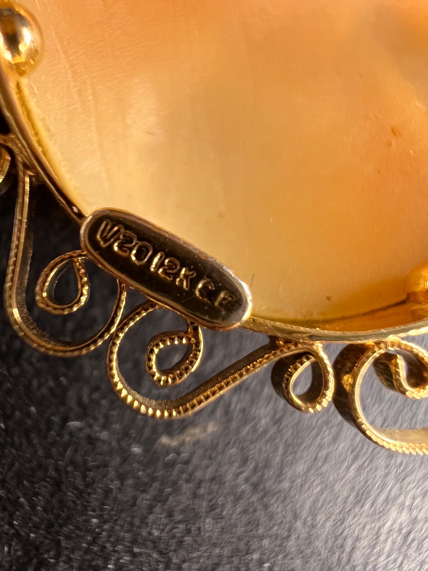 Vintage 1960s Hand Carved Shell Cameo Brooch Pendant – 12K Gold Filled Filigree Frame – 2” x 1.5”