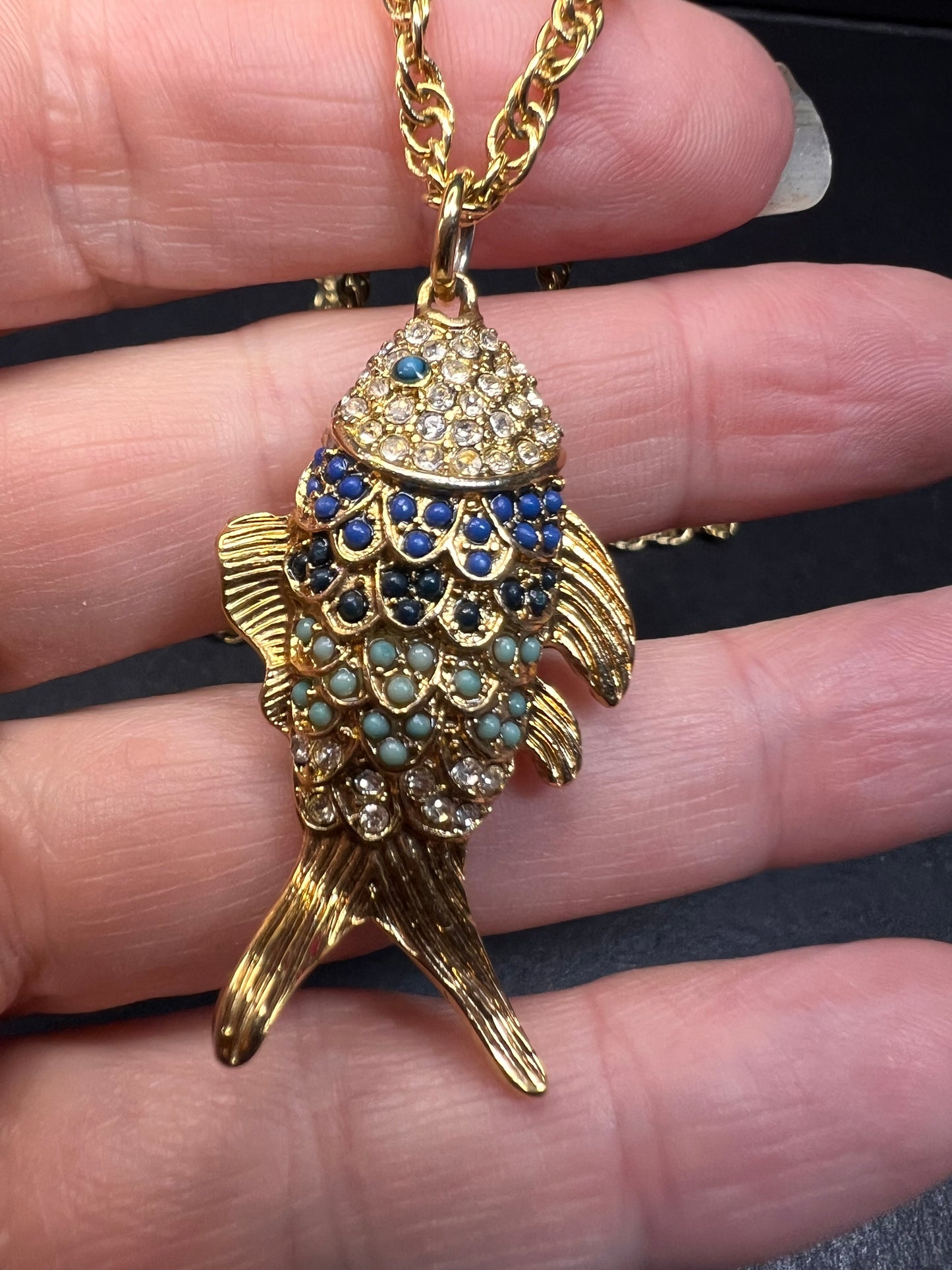 Vintage Ann Taylor gold tone fish pendant necklace